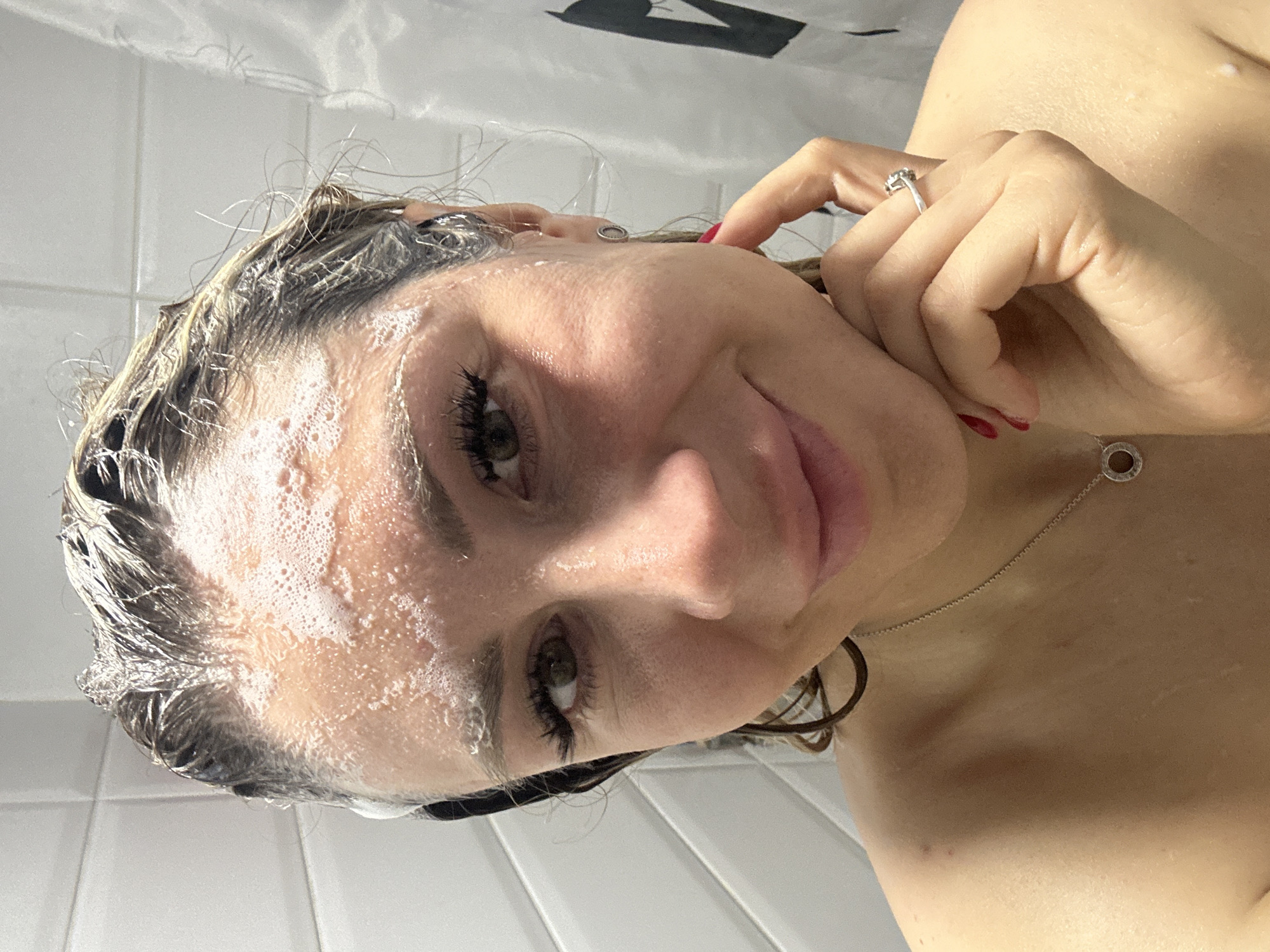 Shower routine captured up close in Novoaltaysk