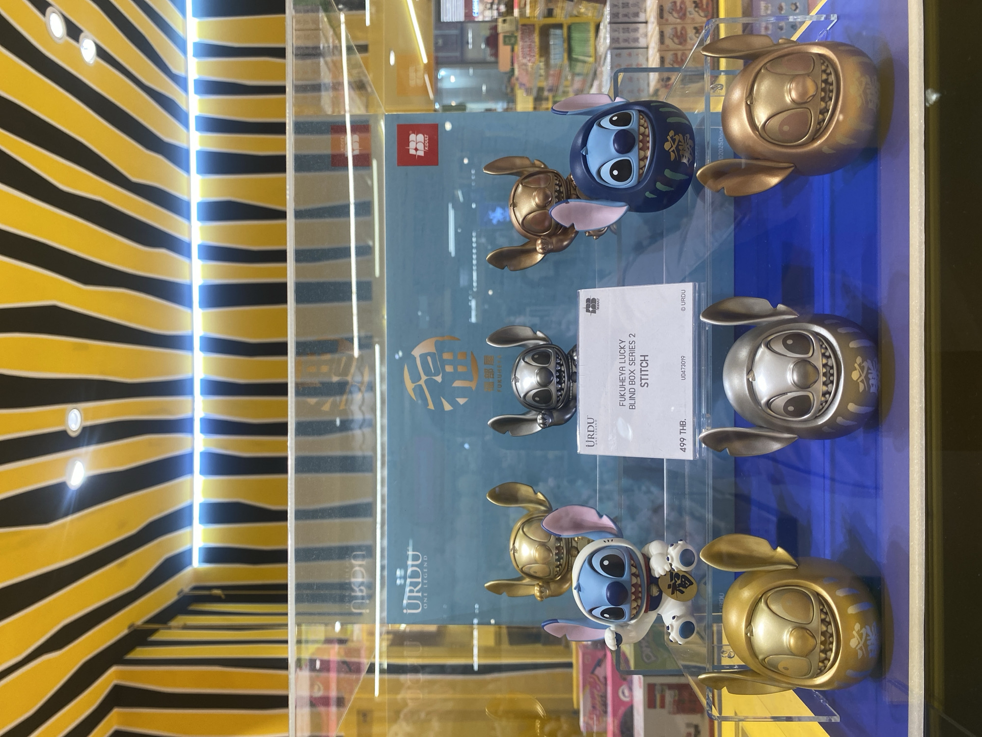 Shopping mall hosts car display and collectible exhibition