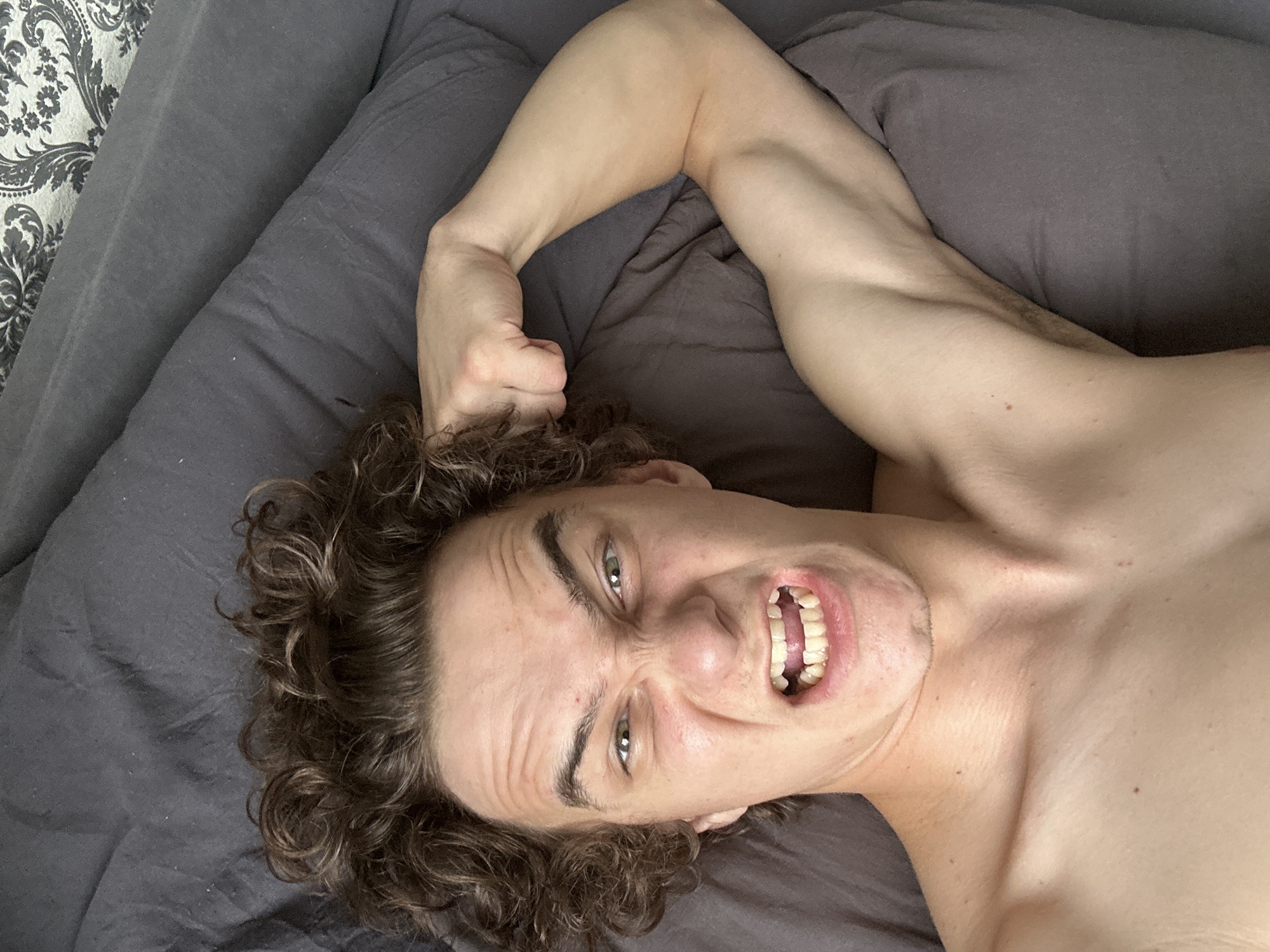 Candid home snapshots from a quiet morning in Krasnoyarsk