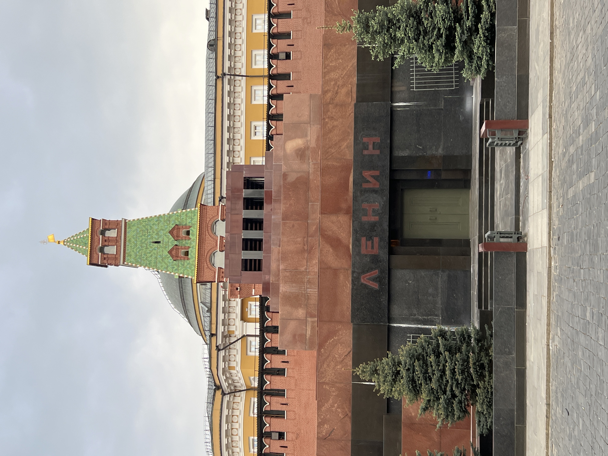 Paint-and-sip event documented near Lenin's Mausoleum in Moscow