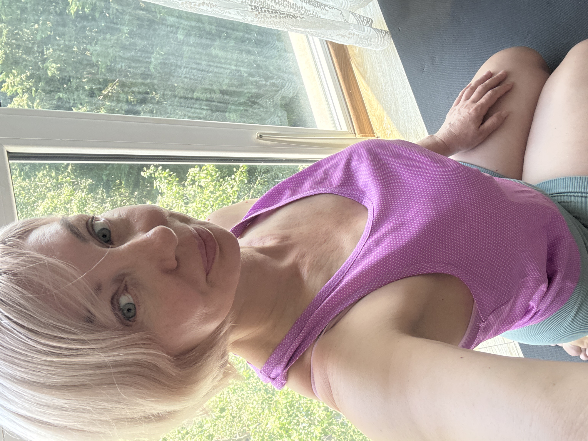 Woman documents morning fitness routine in Sochi residence