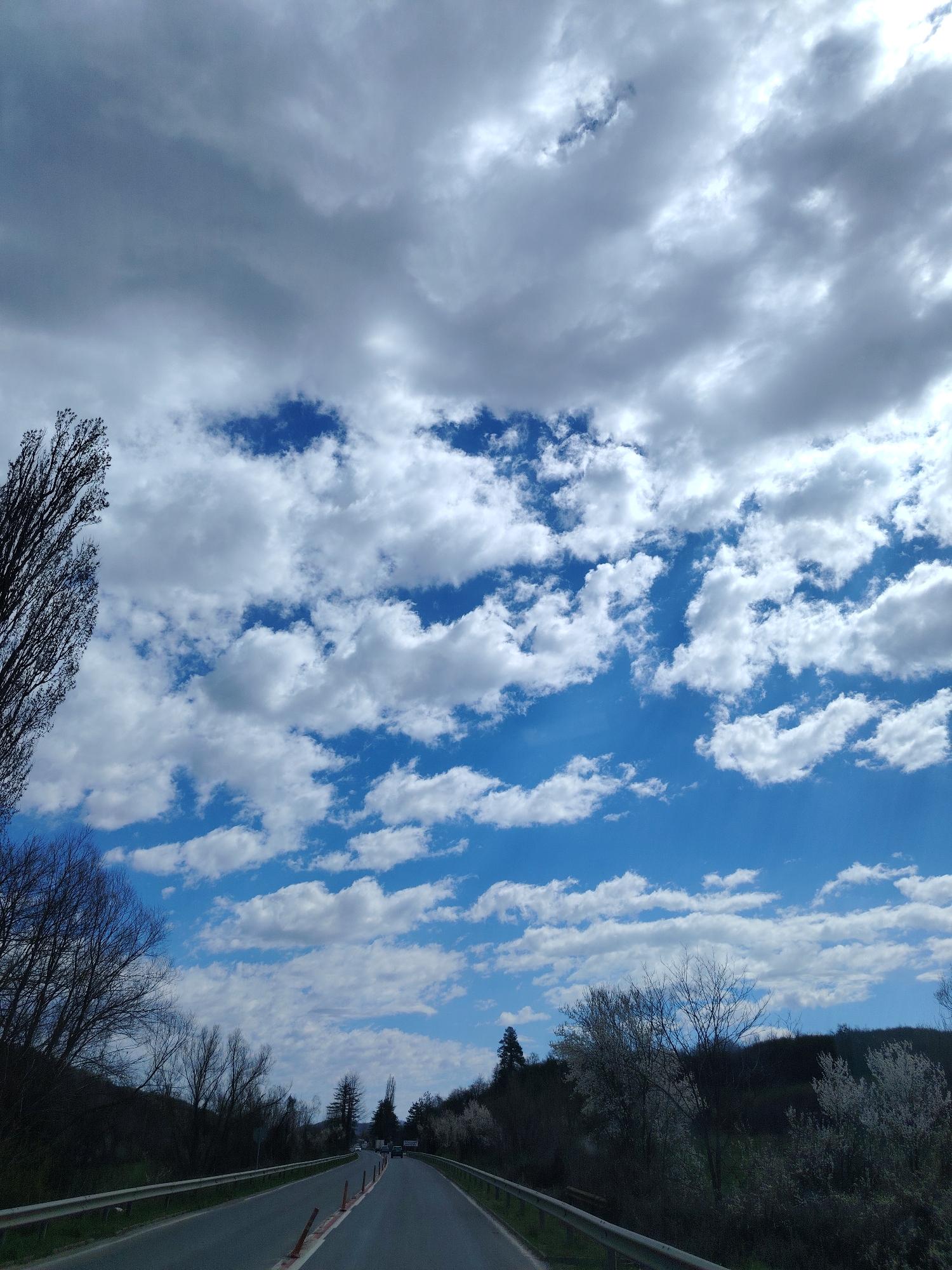 Road scene captured in Balgarski Izvor under cloudy skies