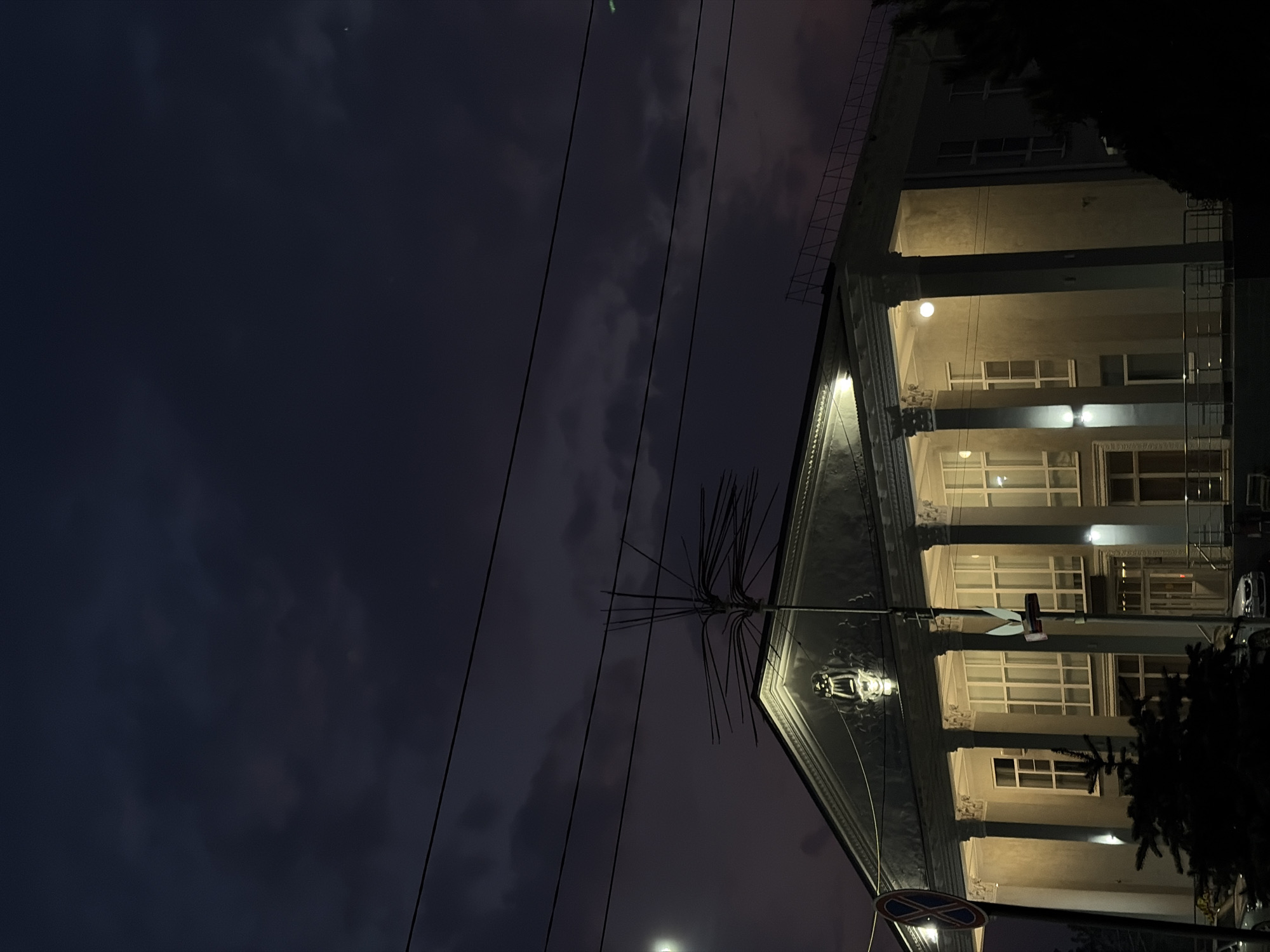 Evening architectural and celestial observations recorded in Novopokrovskaya