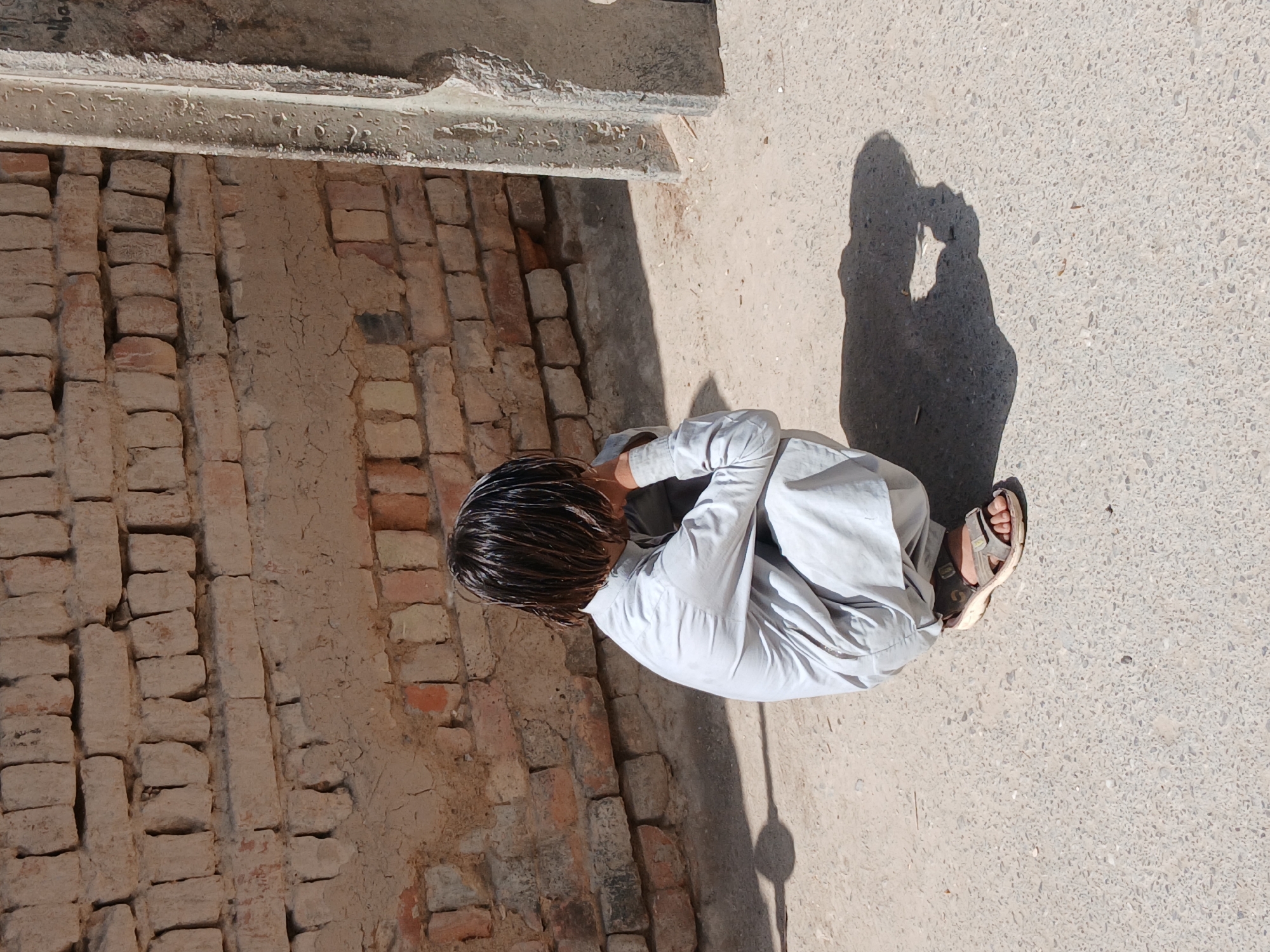 Early morning street life documented in Quetta City