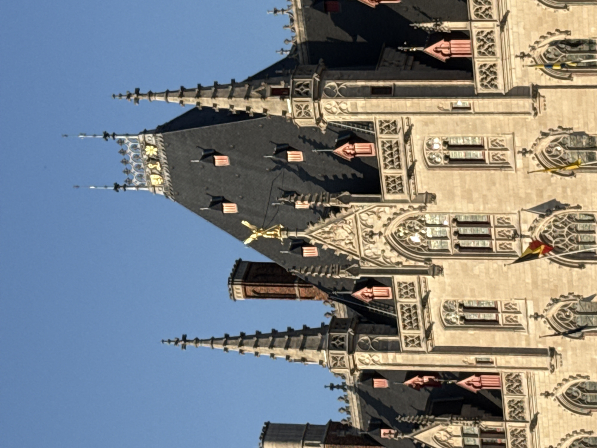 Afternoon walkthrough of Bruges' medieval city center
