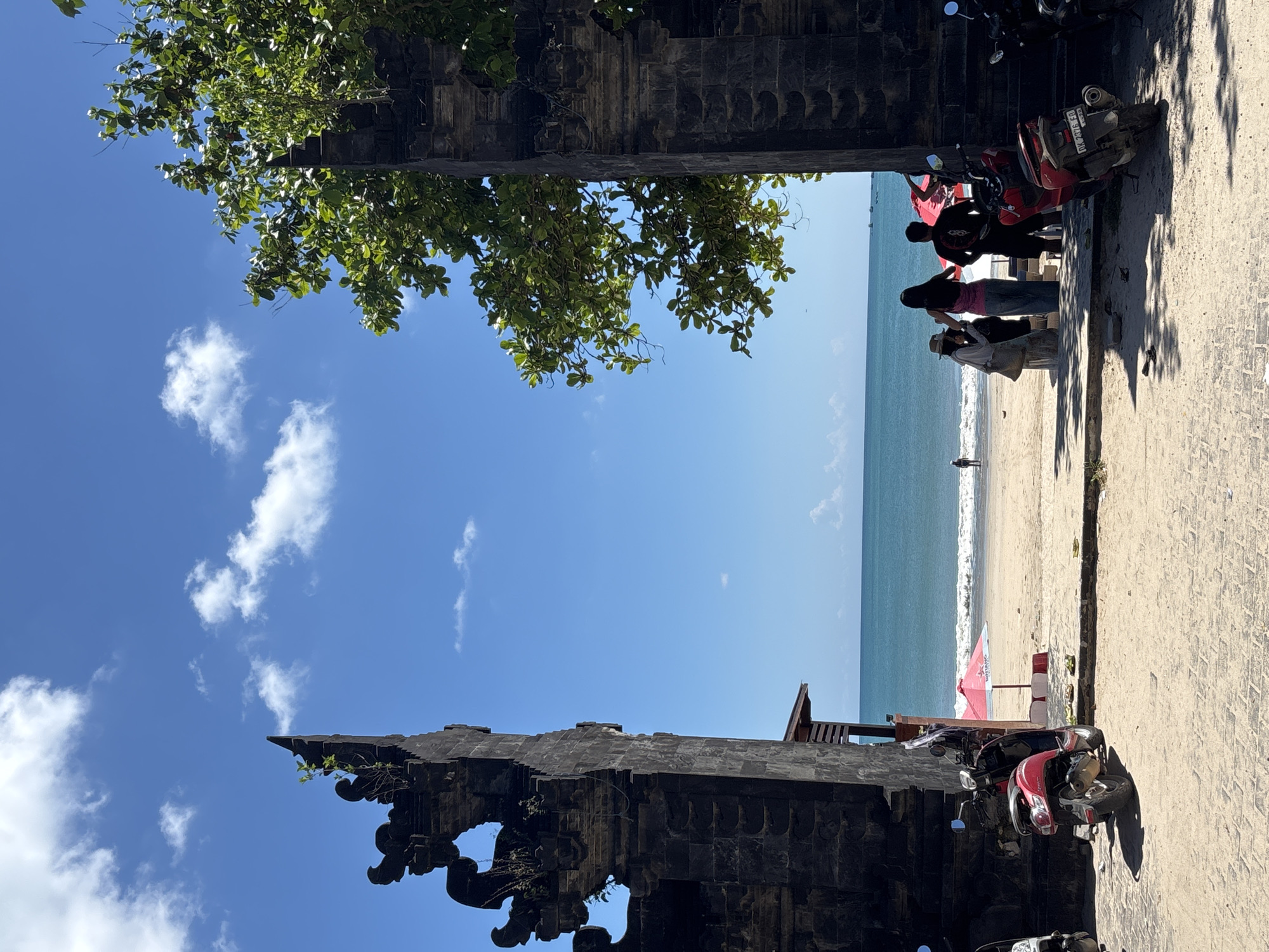 Morning beach views captured in Kuta Selatan, Indonesia