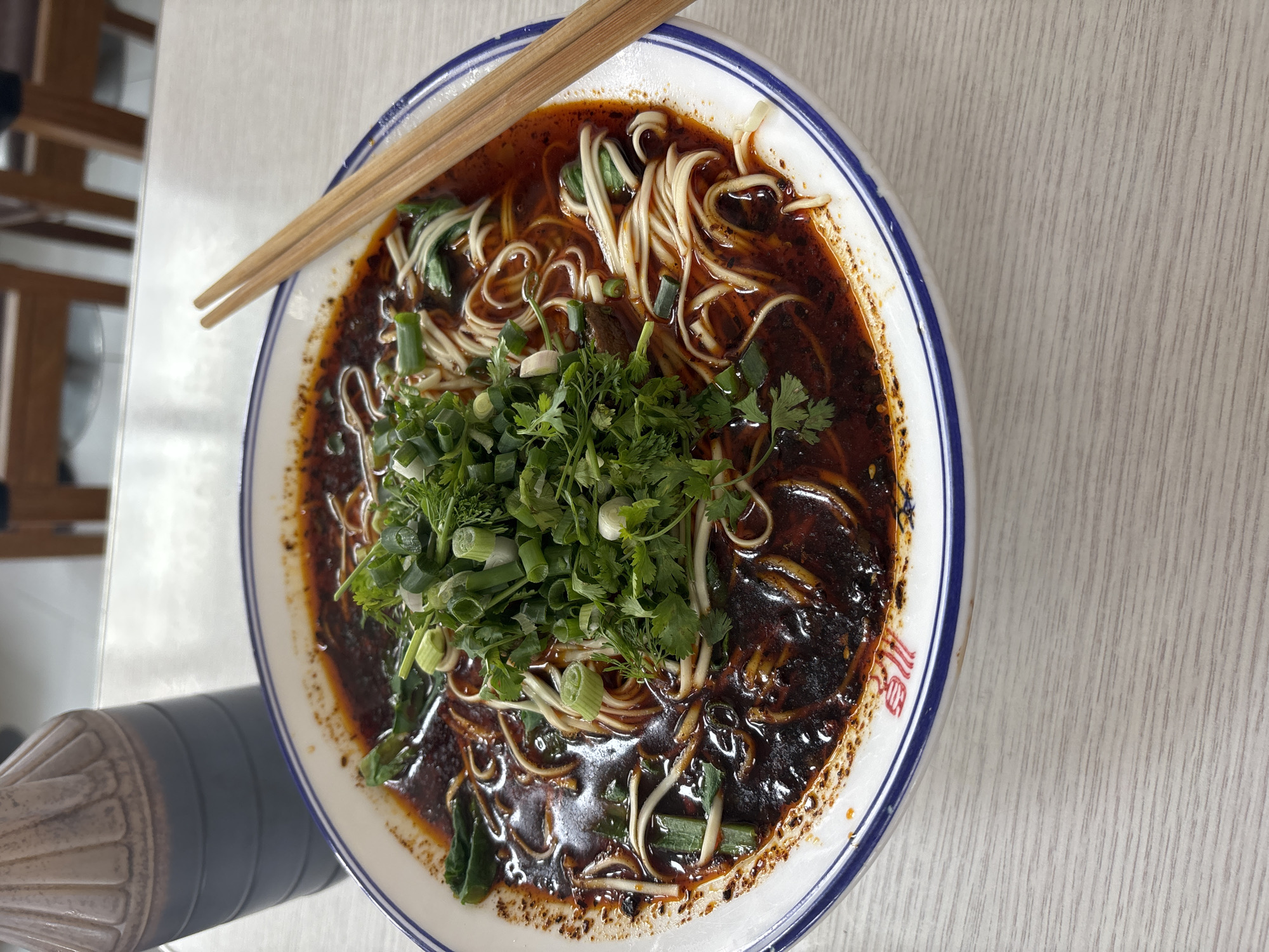 Late night dining and transit scenes captured in Chashanzhuhai