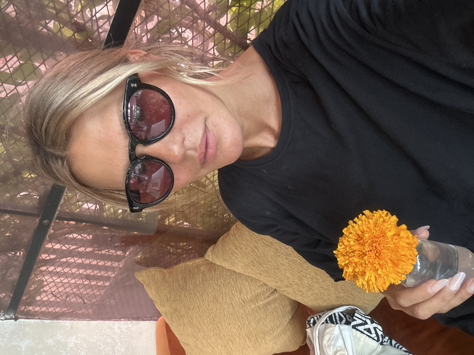 Brunch and selfies at a North Kuta café in Bali