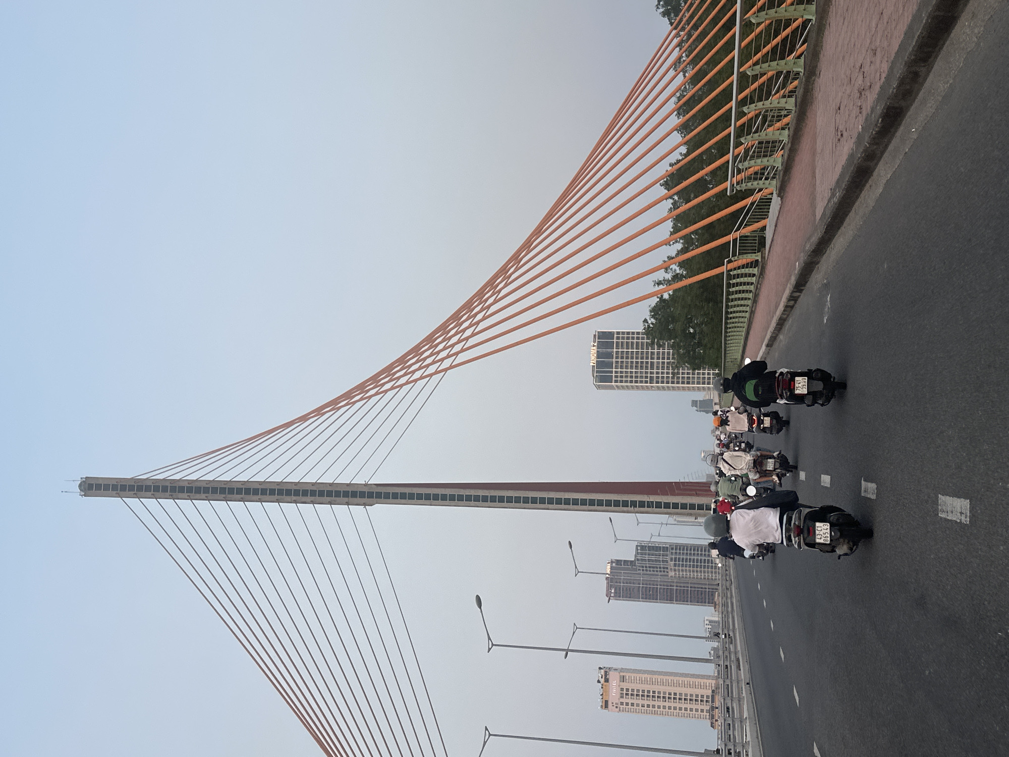 Traffic flows across cable-stayed bridge in Đà Nẵng, Vietnam