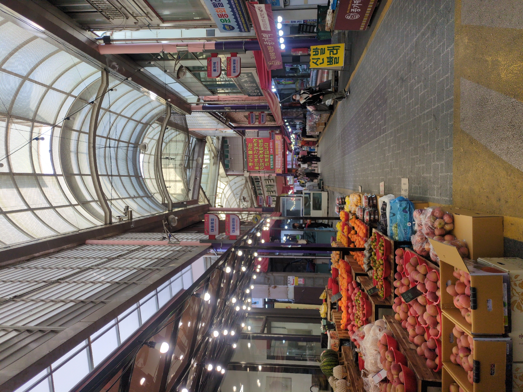Daily life scenes documented across Ulsan neighborhoods