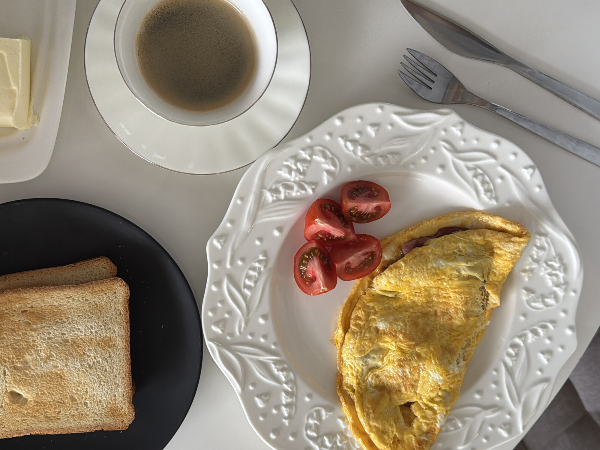 Morning breakfast and pet captured in Khimki household