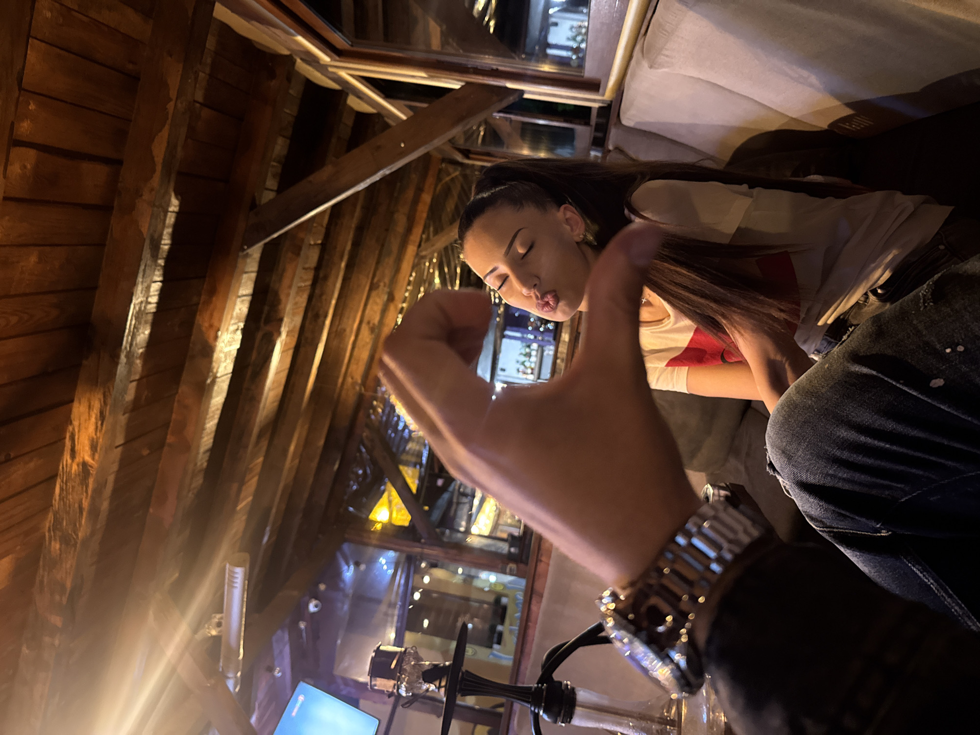 Evening out at a shisha bar with a hamster detour