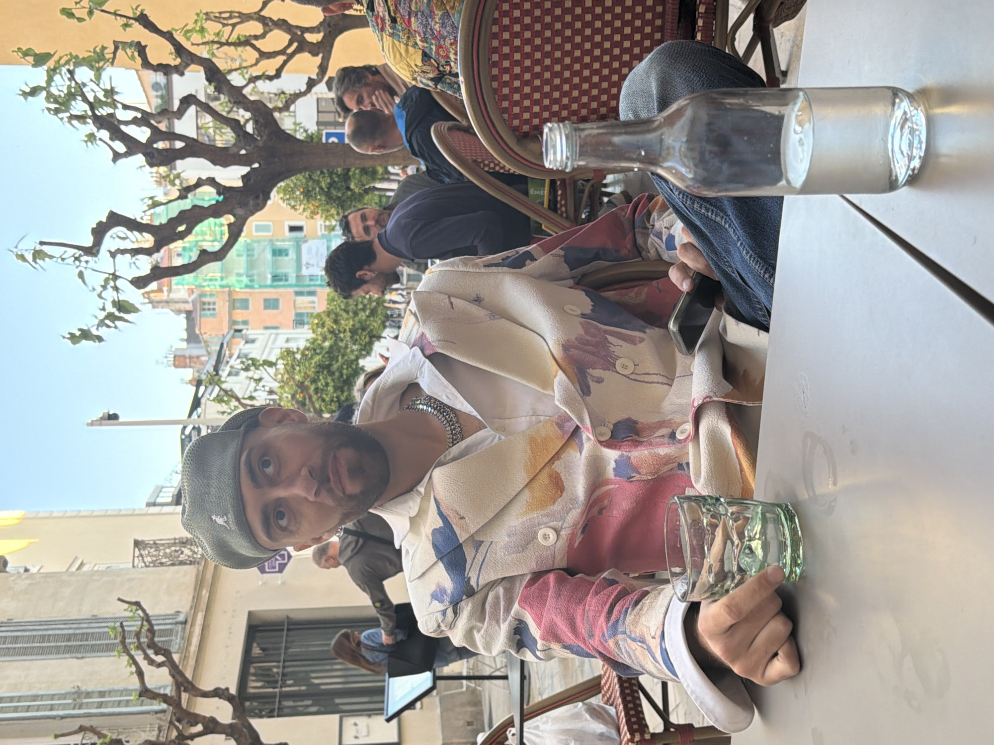 Afternoon café scene captured in sunny Toulon, France