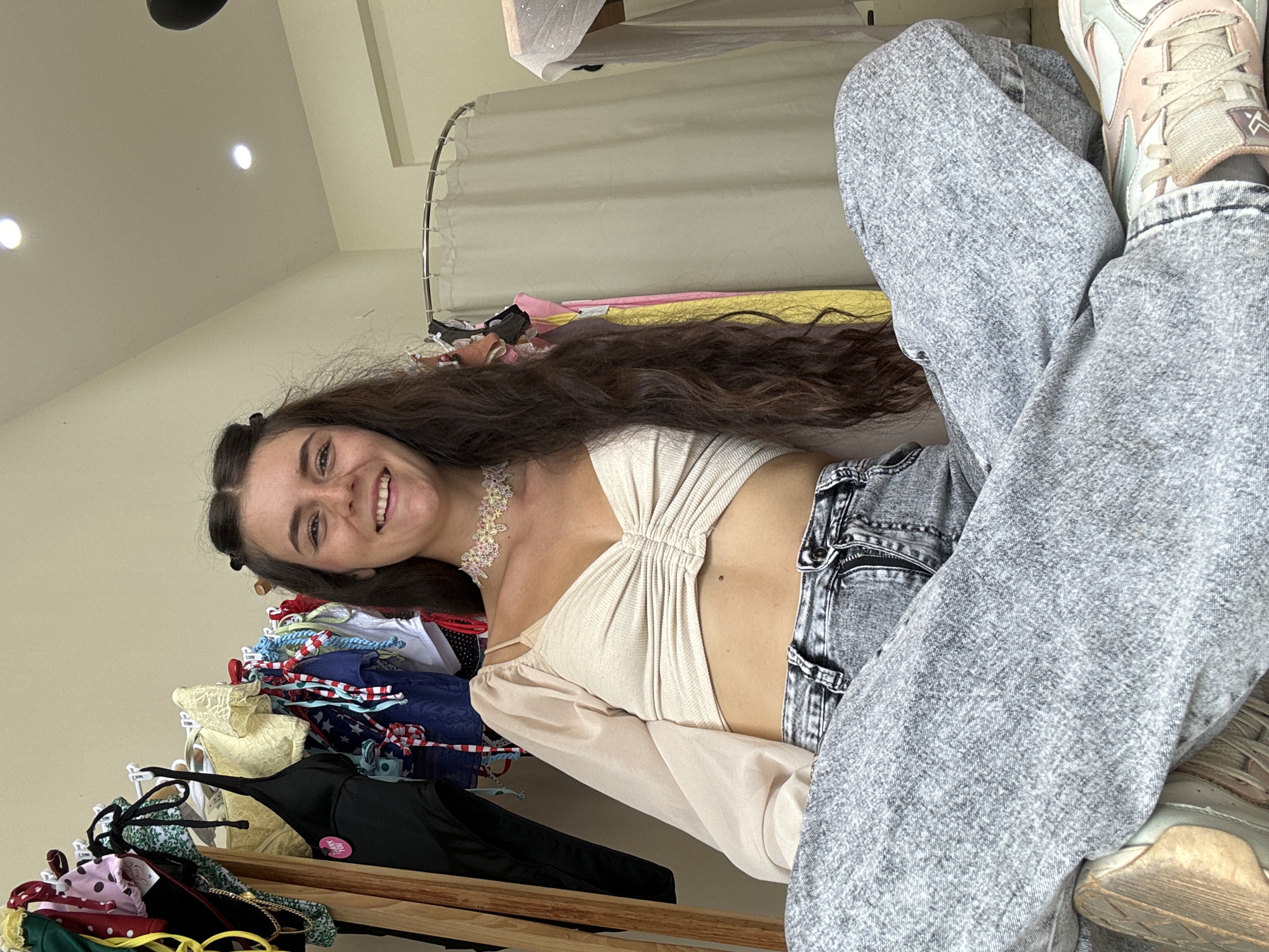Boutique try-on session and street scenes in Nha Trang