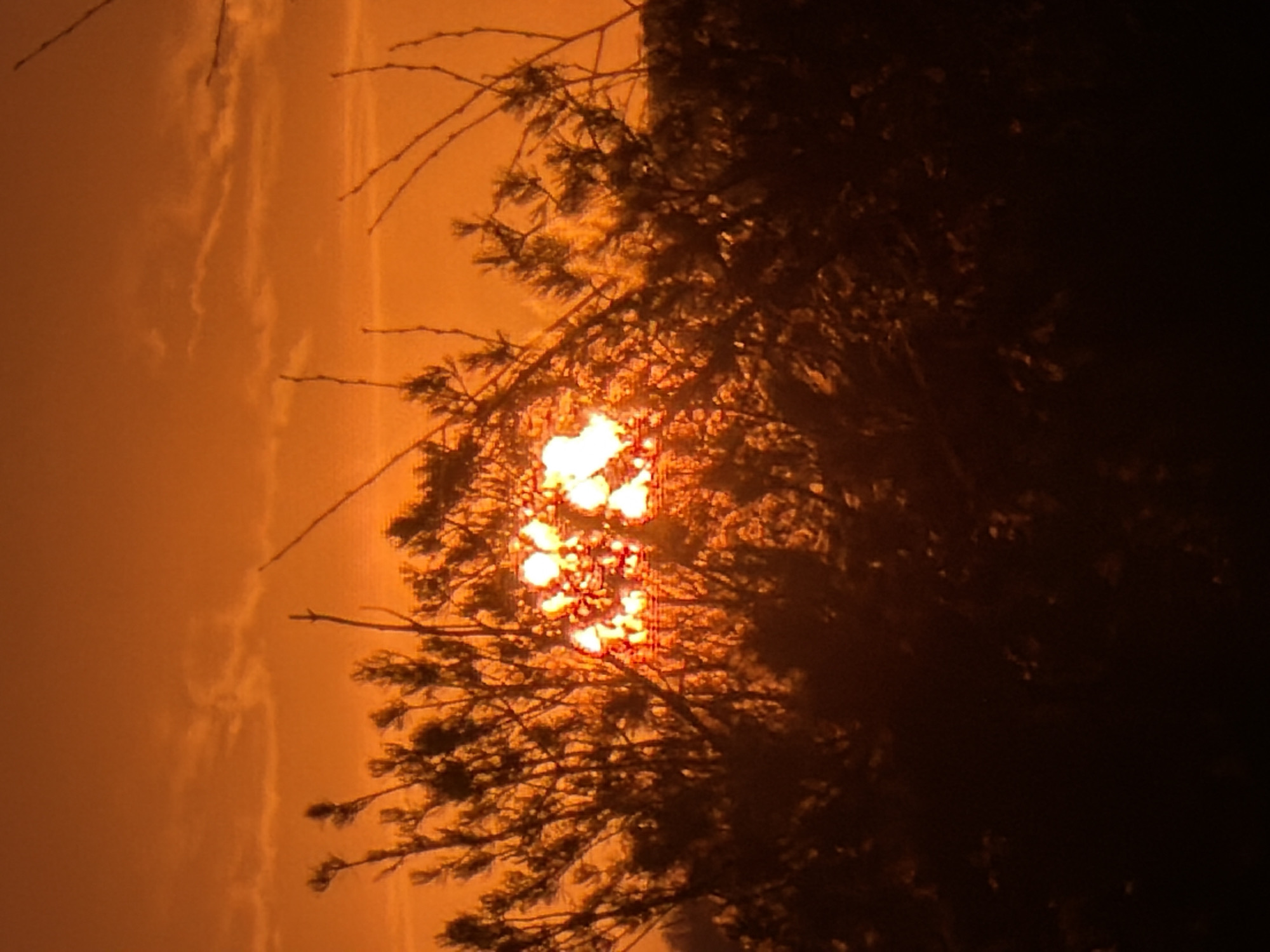 Dramatic sunrise captured by witnesses in Chaikovsky, Russia