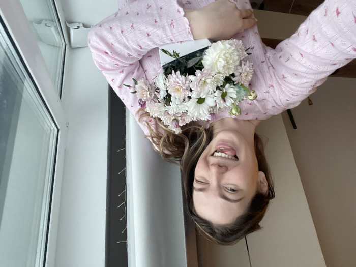 Woman, child share Valentine's Day dining experience across Moscow restaurants