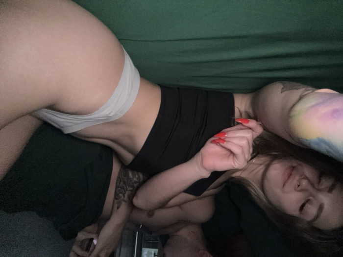 Domestic moments captured in Reutov apartment over morning hours