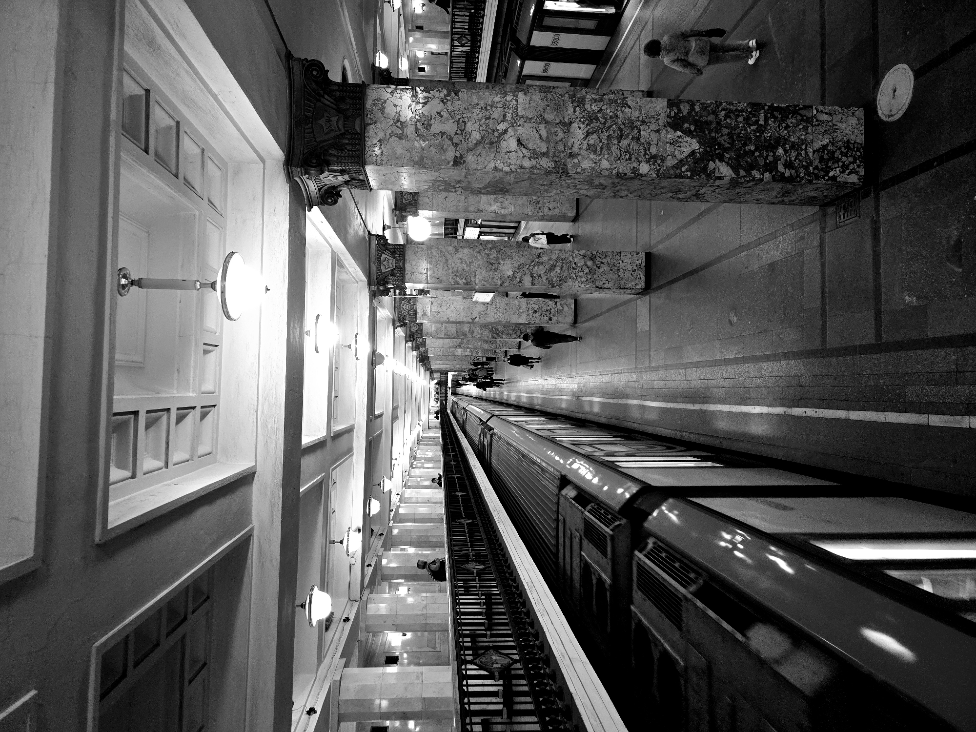 Morning commuter activity documented across central Moscow metro and streets
