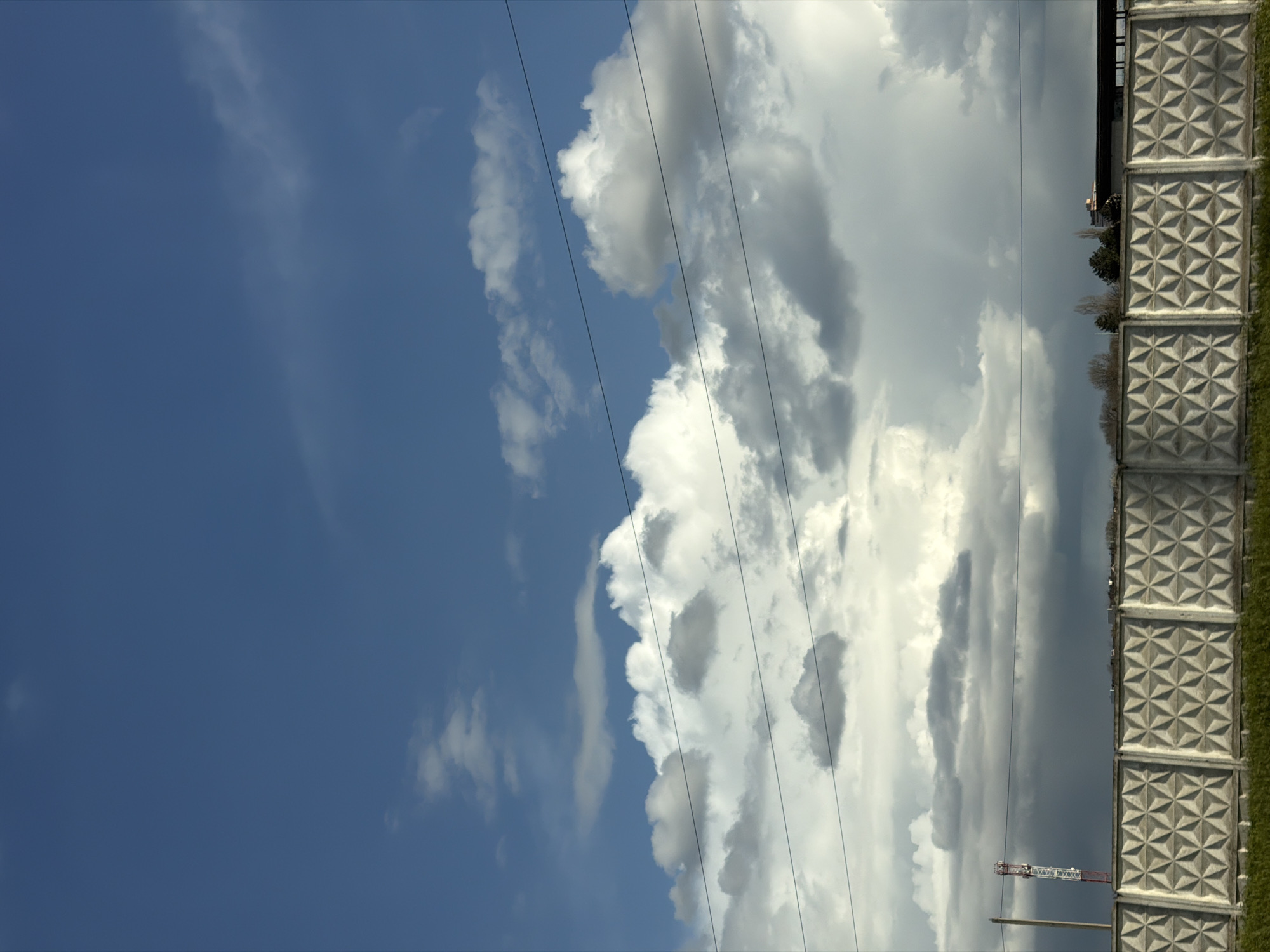 Routine traffic and partly cloudy skies observed in Krasnodar region