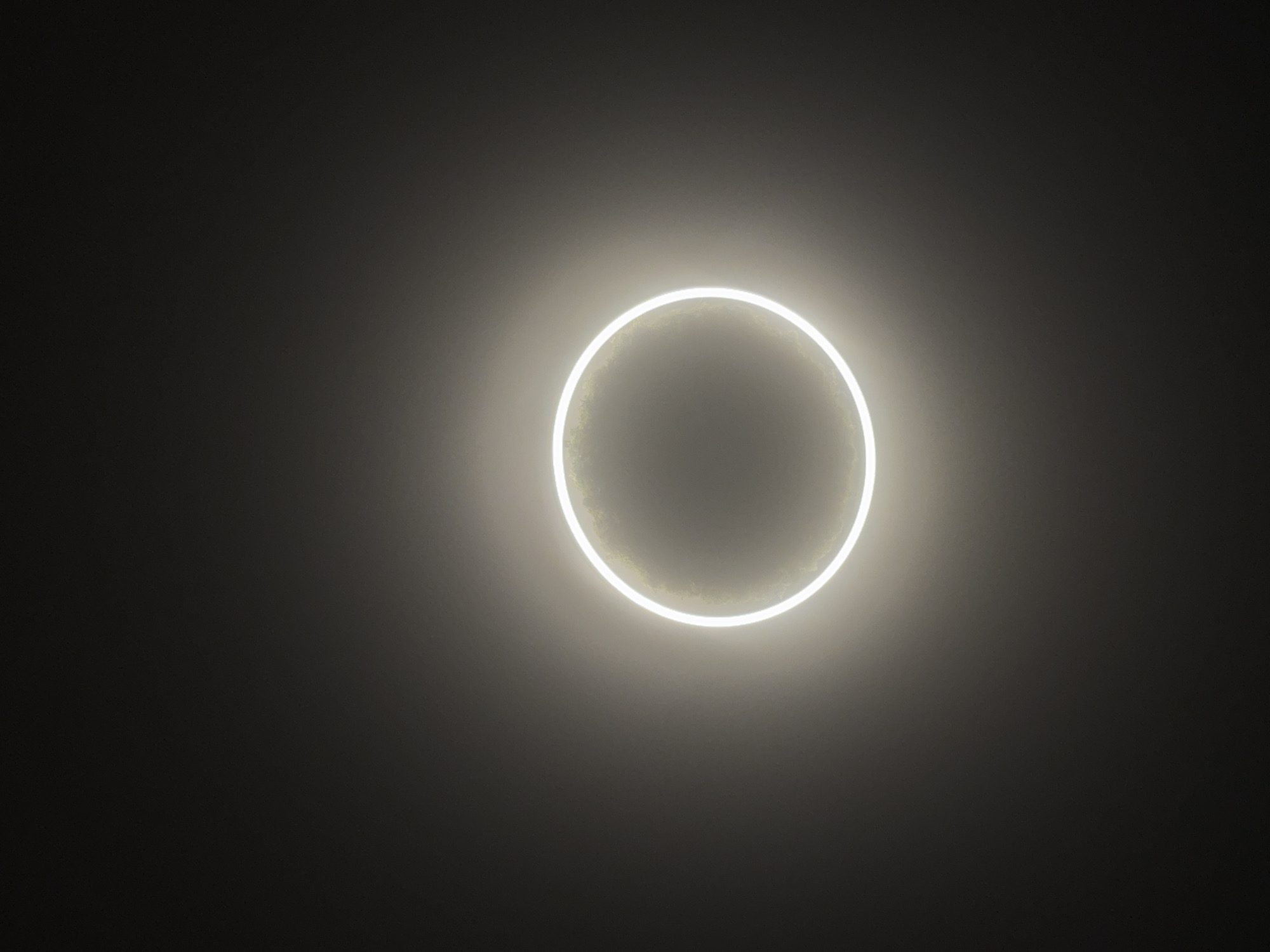 Glowing ring of light photographed in Stara Zagora, Bulgaria
