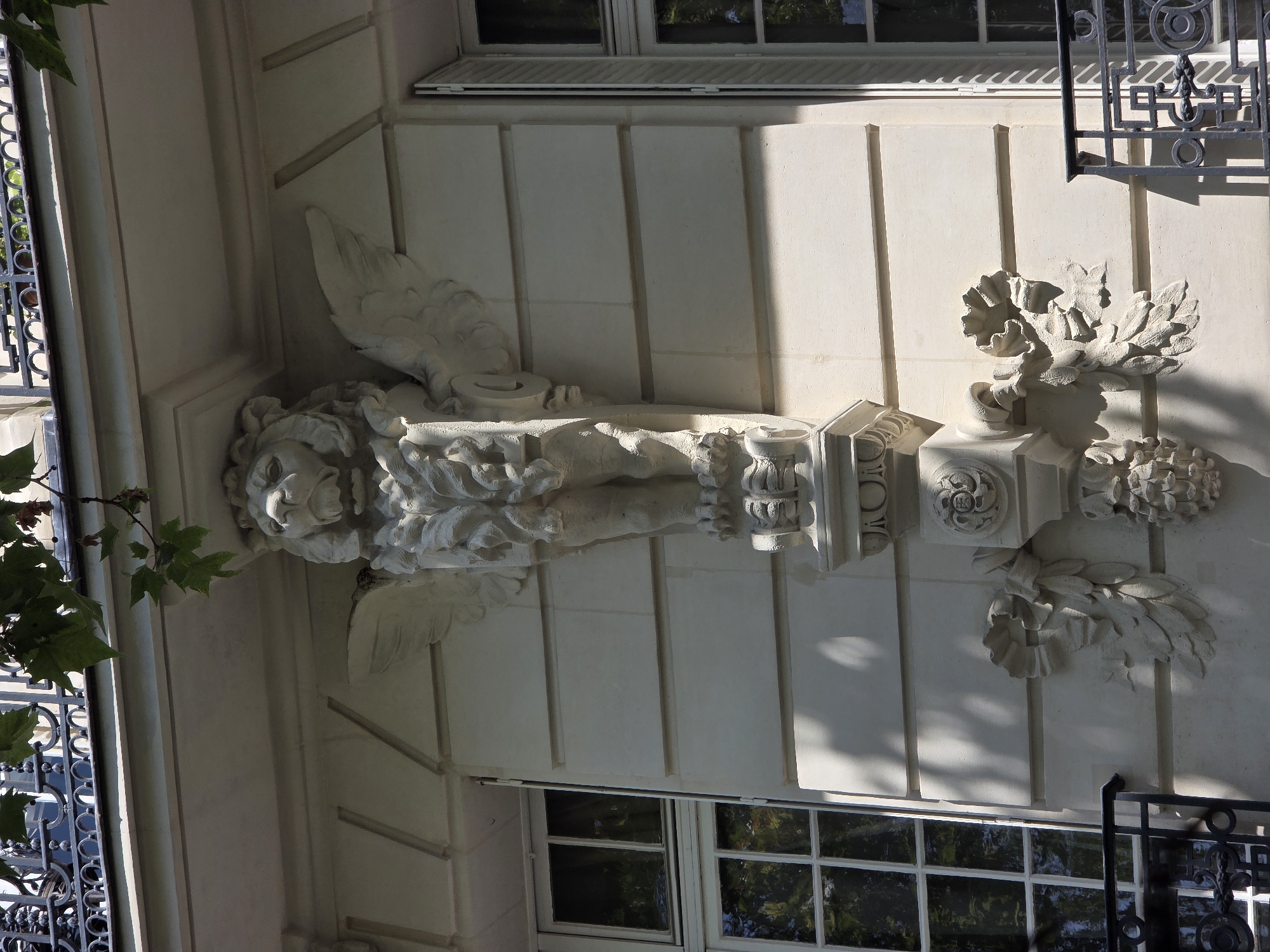 Morning at Ladurée, Rue de Rome — terrace, details, façade.