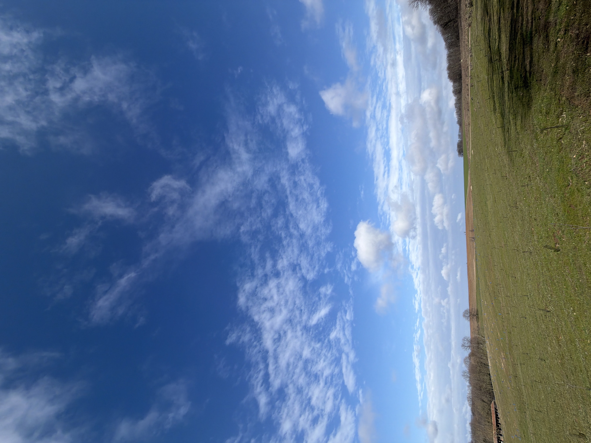 Rural landscape documented under partly cloudy skies in Priseltsi