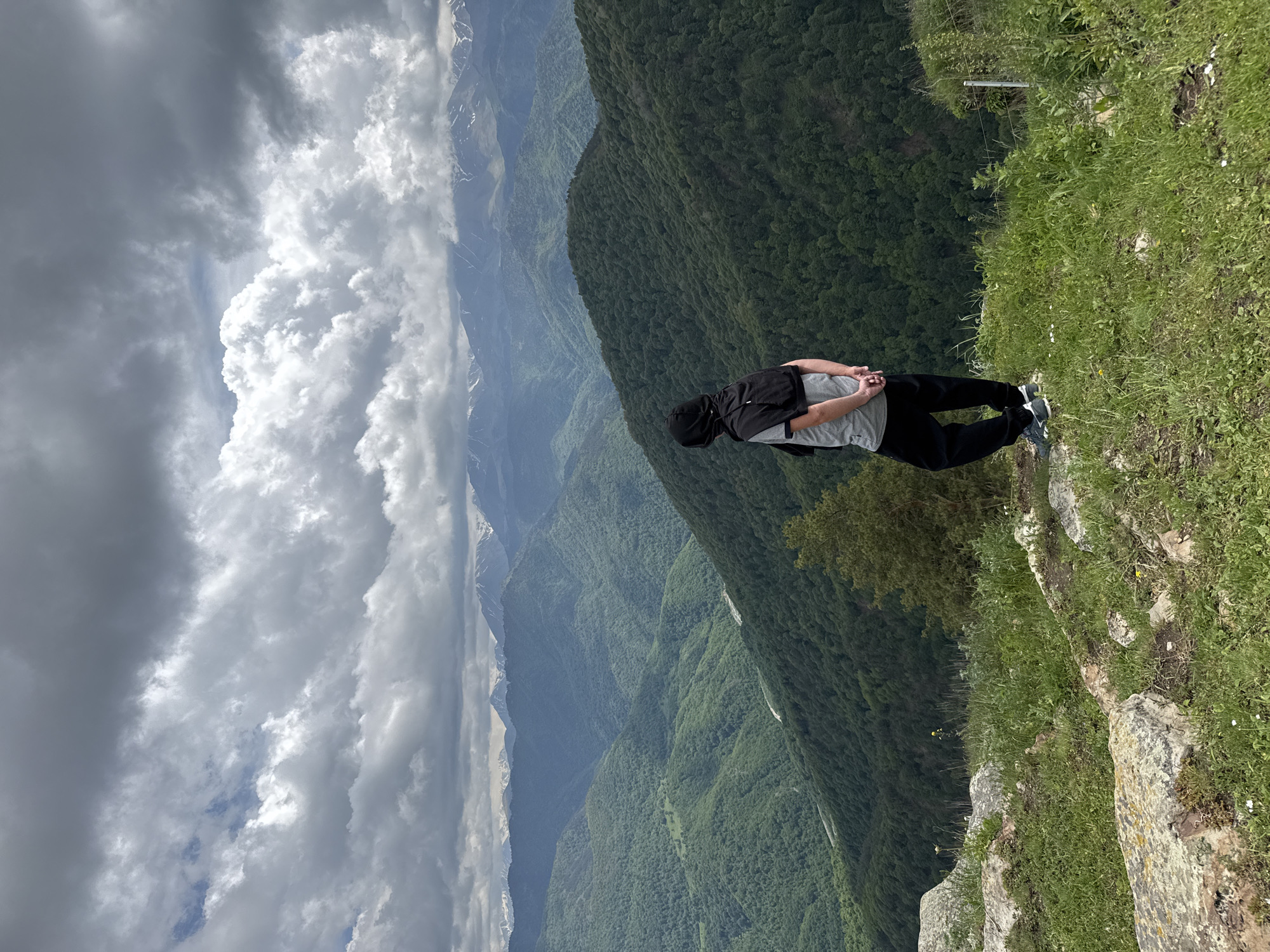 Group enjoys mountain outing in Russian Caucasus region
