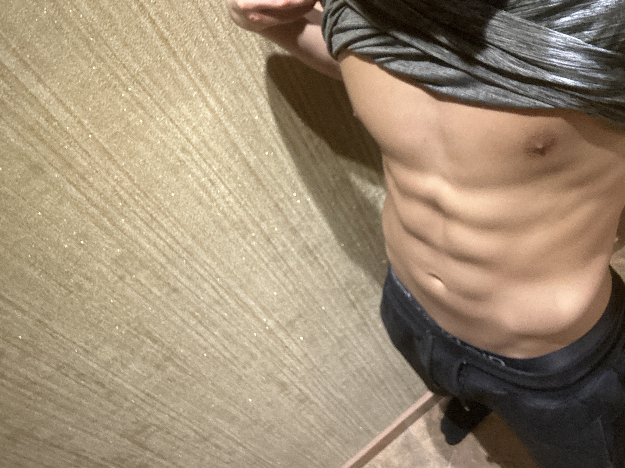 Man takes fitness selfies in Burgas bathroom