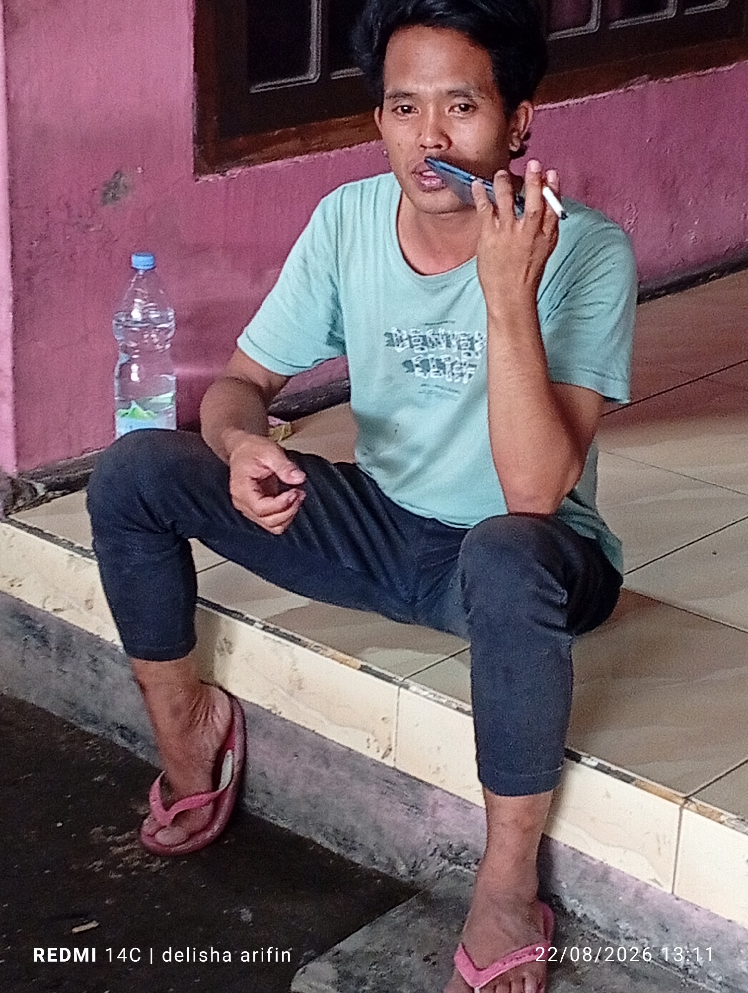 Morning at a Gambir Kuning warung, food out and locals around