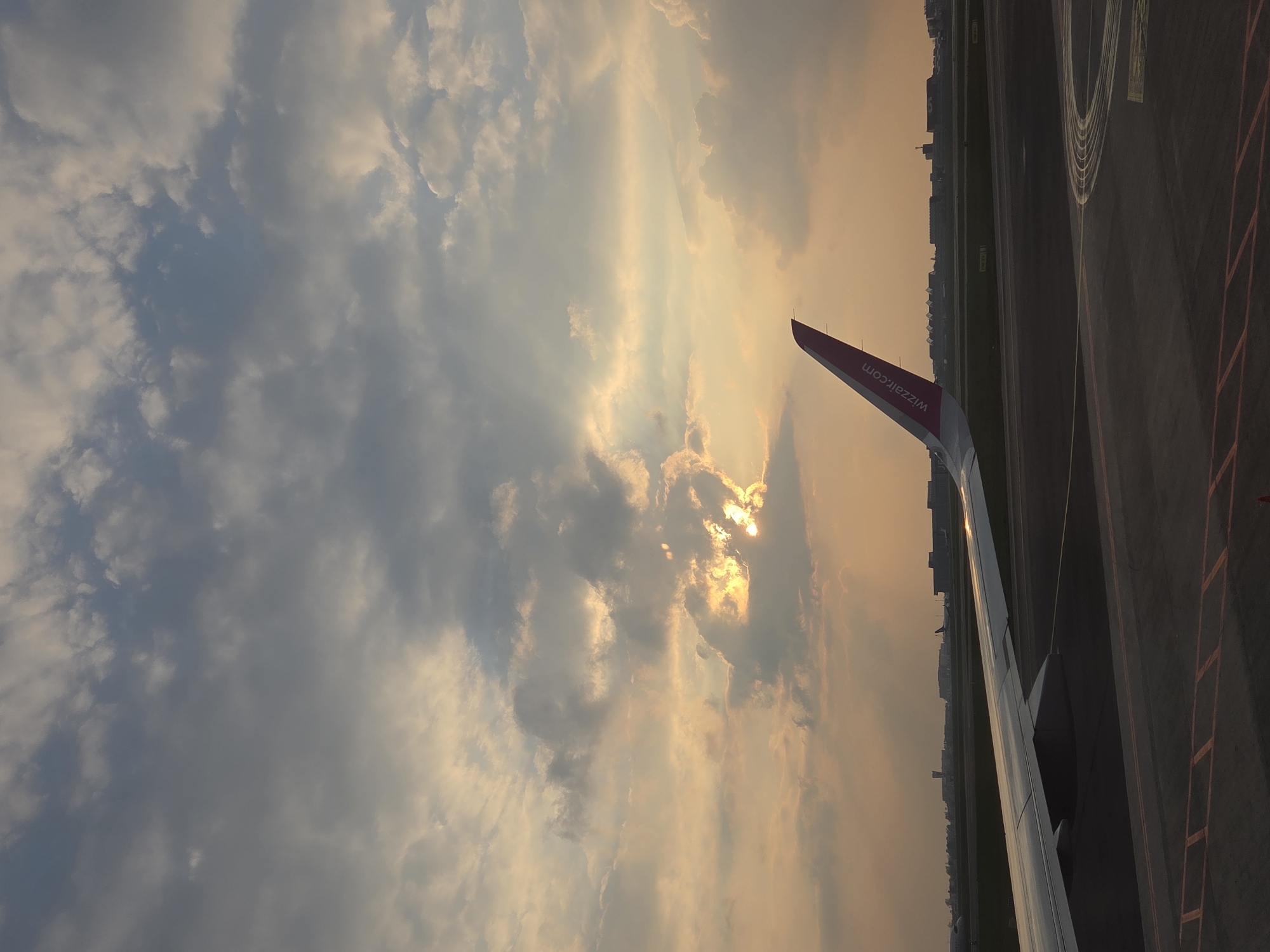 Passenger documents Wizz Air ground operations at Warsaw airport