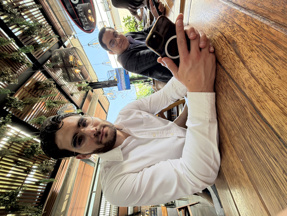 Diners gather at outdoor restaurant in Santiago de Querétaro