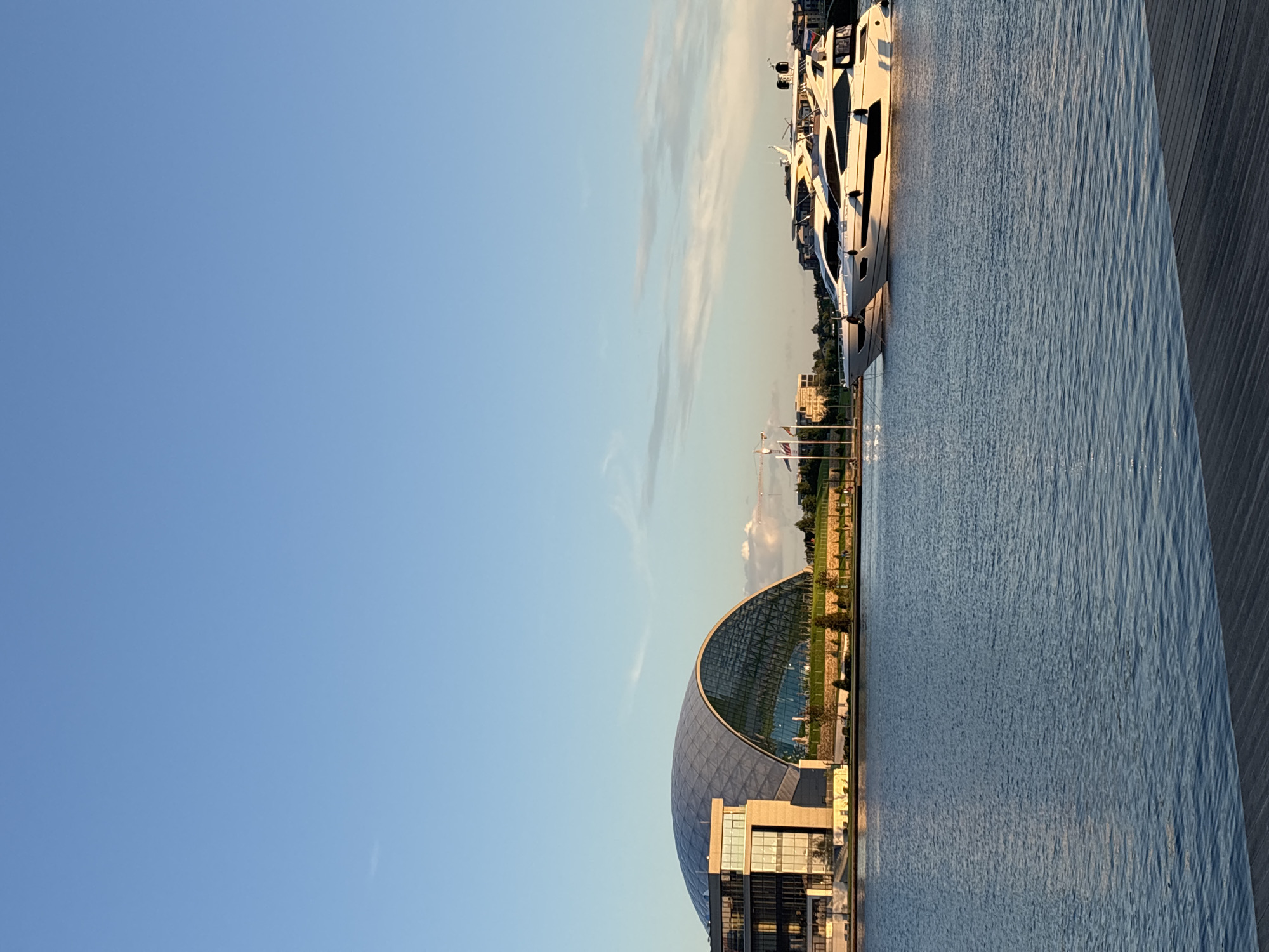 Evening stroll documented through Varaksino waterfront and architecture