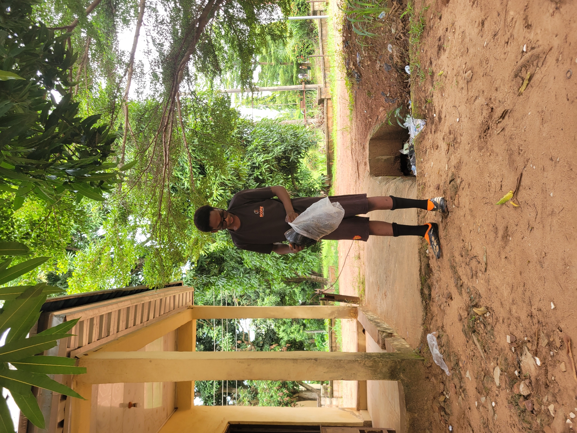 Pickup basketball and courtside hangouts in Ukukwa, Nigeria