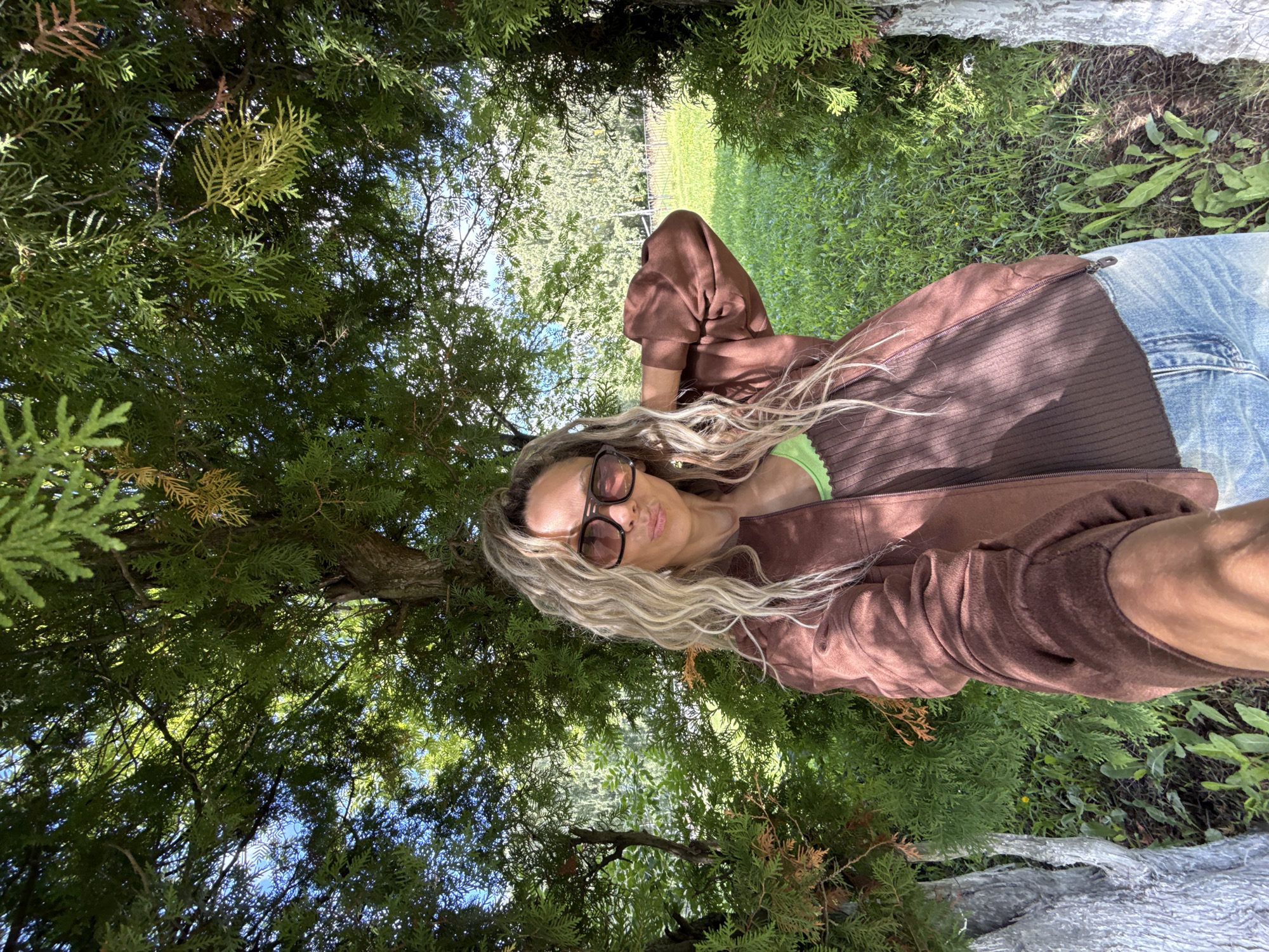 Selfies in a shaded park area, Zhukovo, Russia