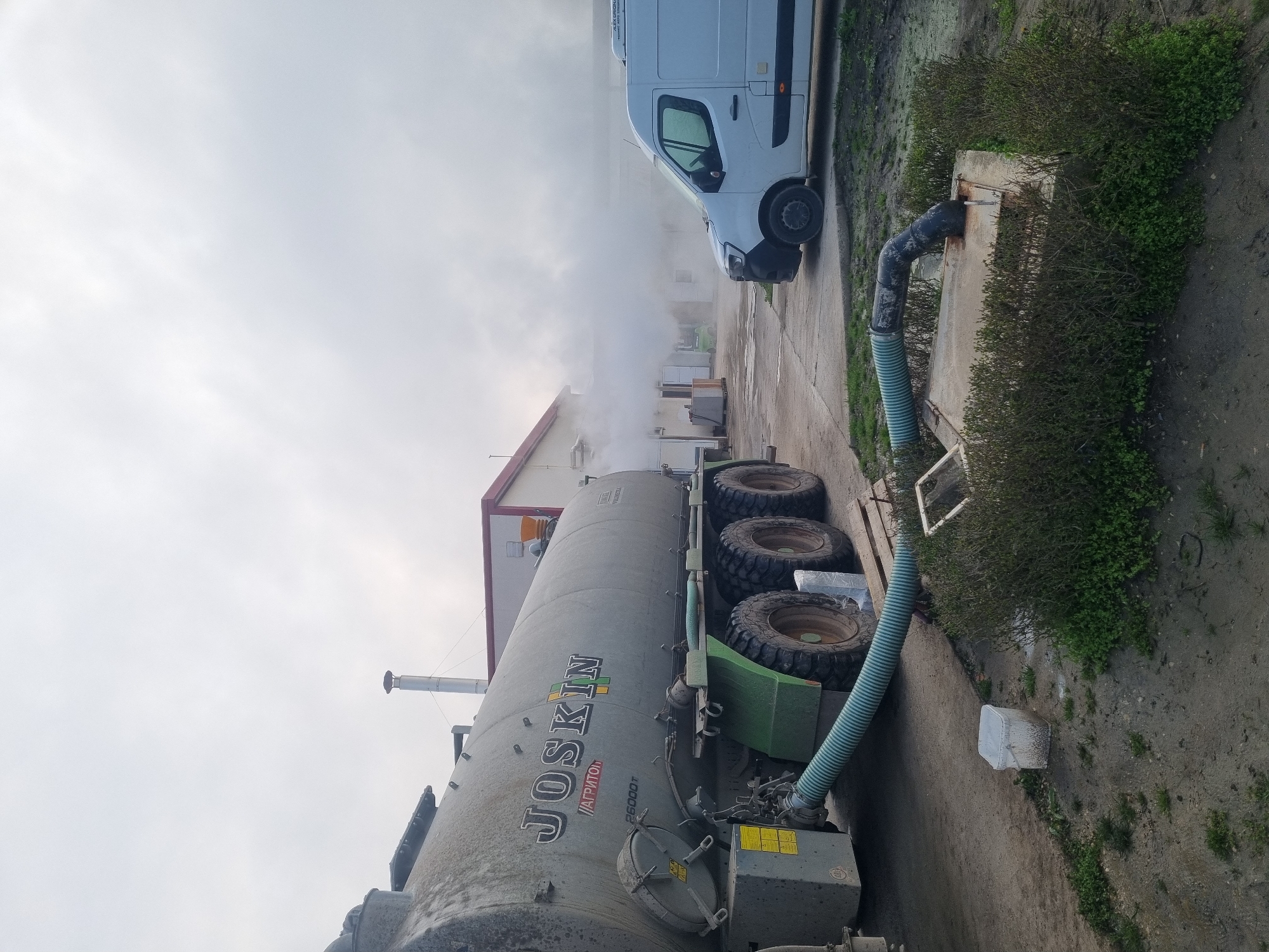 Agricultural manure tanker spotted during early morning operations in Bulgaria