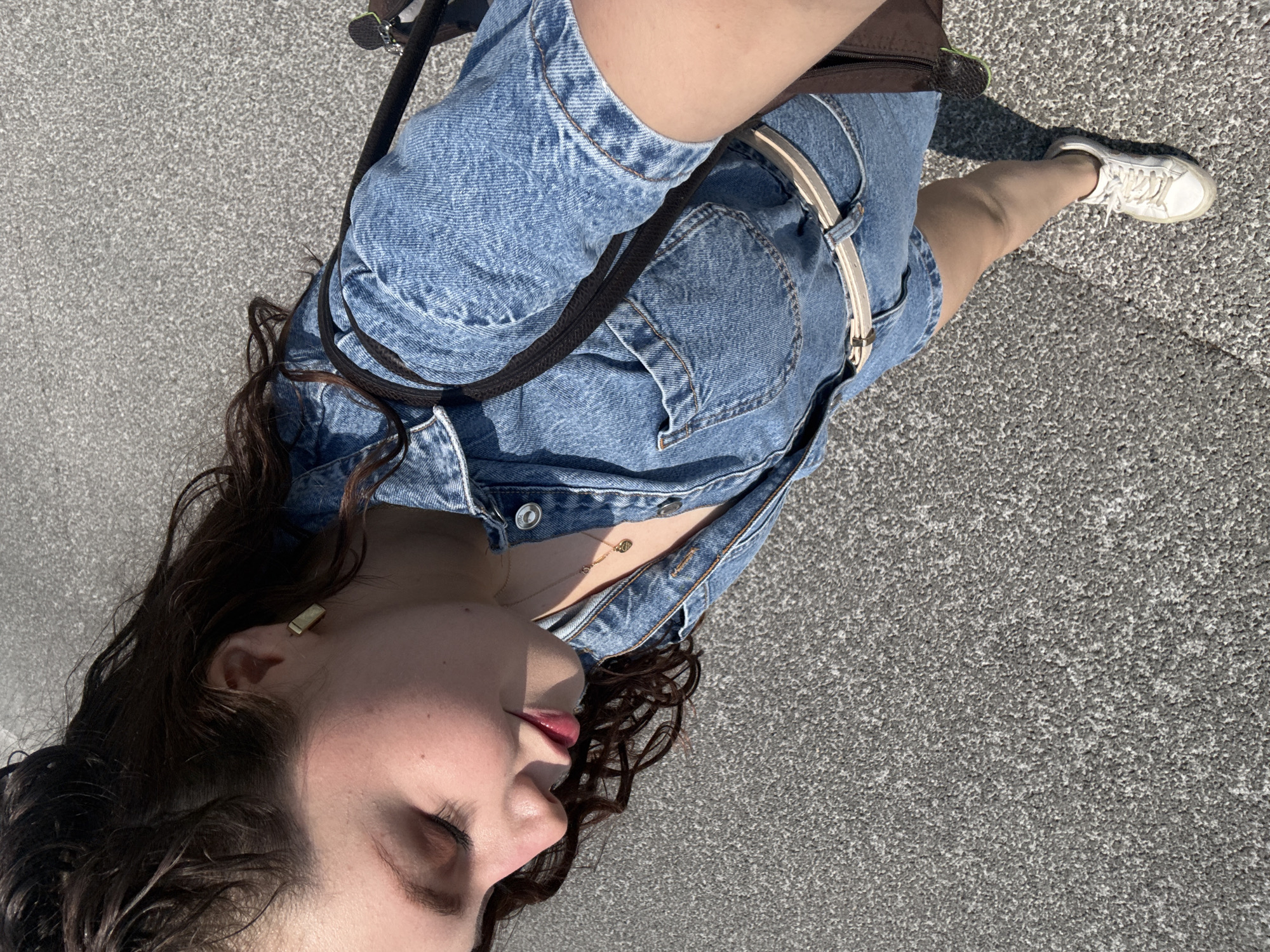 Woman in denim jumpsuit spotted on Mexico City street