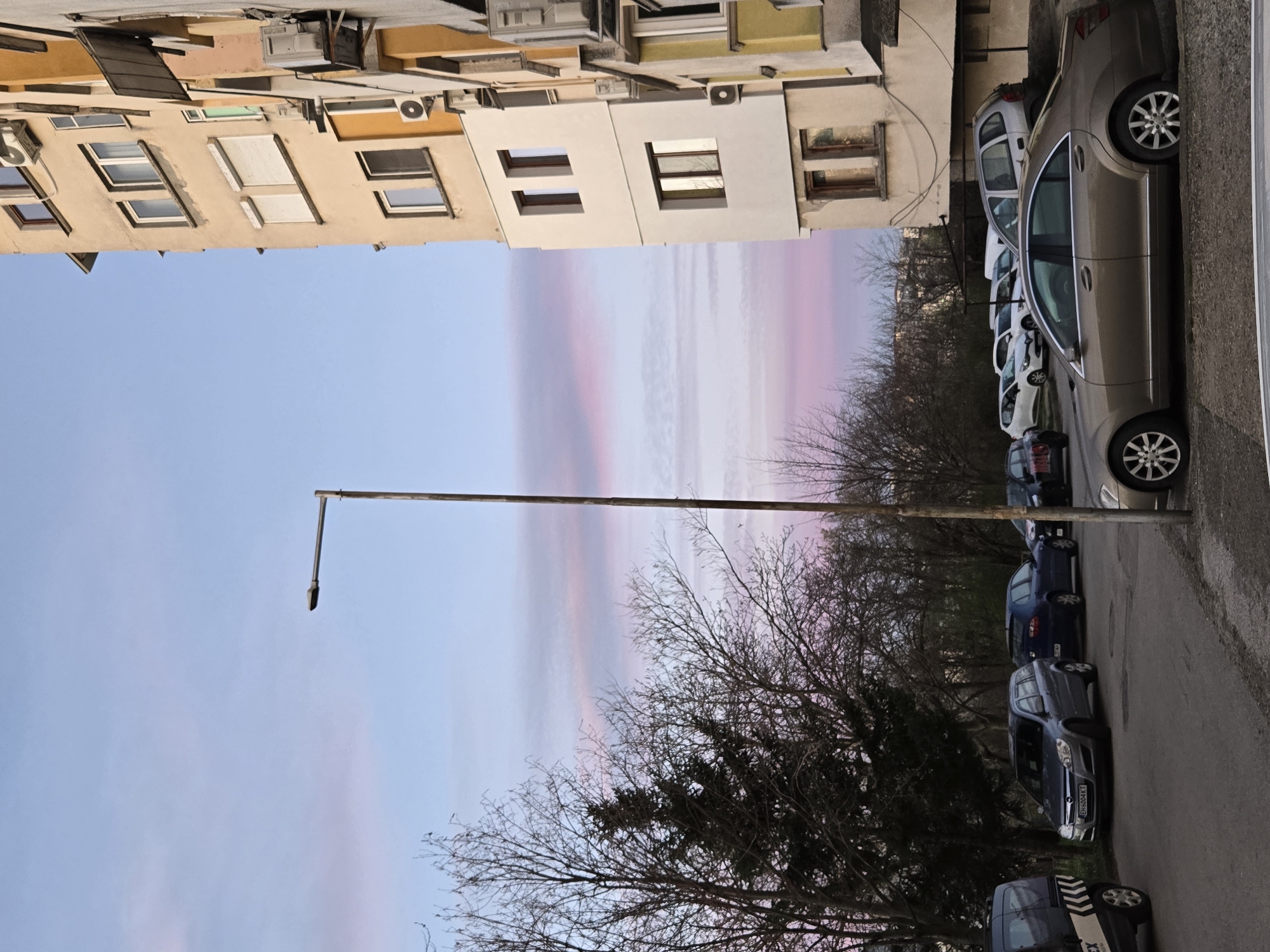 Urban scenes and Bulgaria-Colombia handball match captured on television