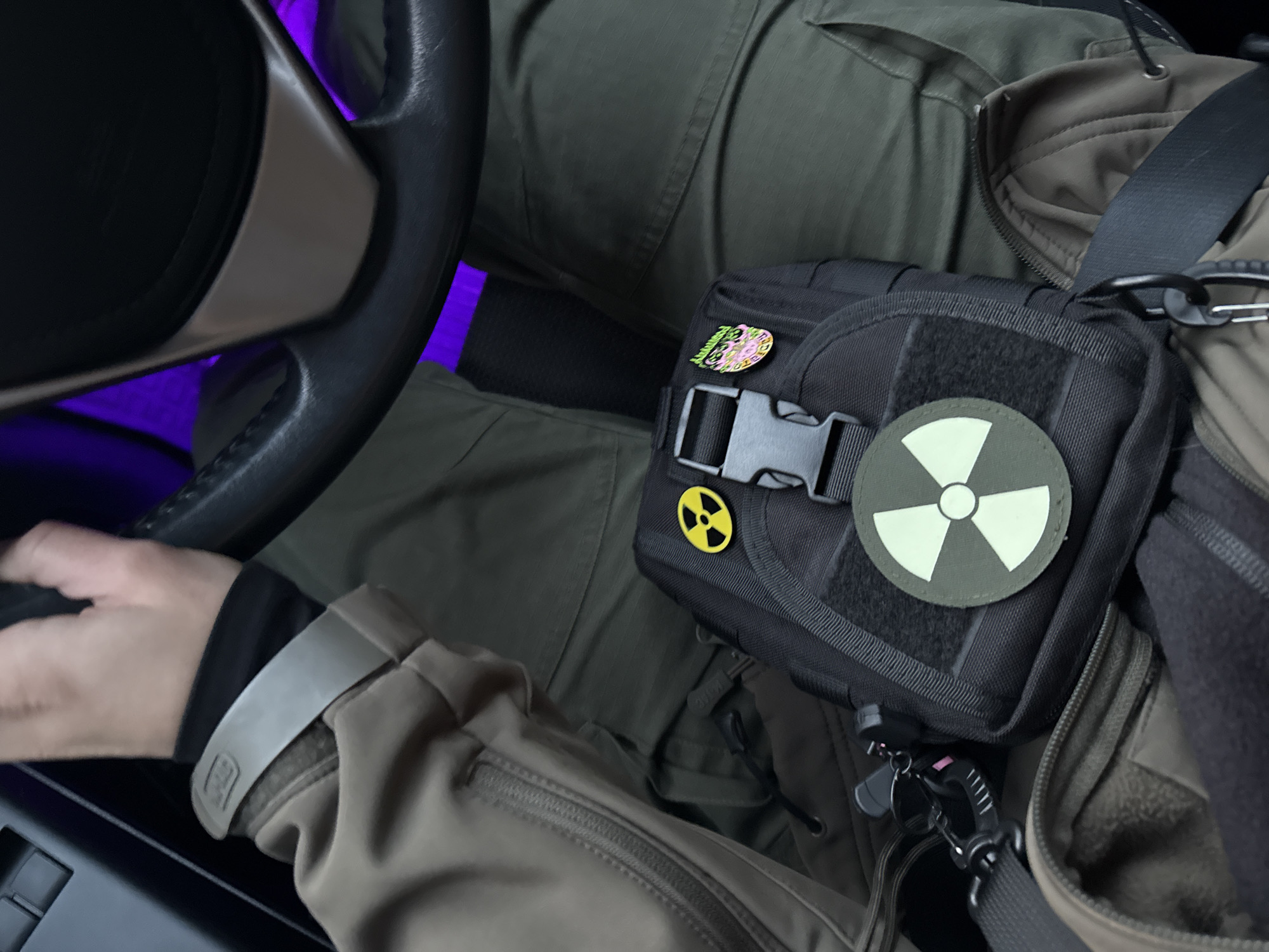 Person with radiation-marked tactical bag observed in Kyiv vehicle