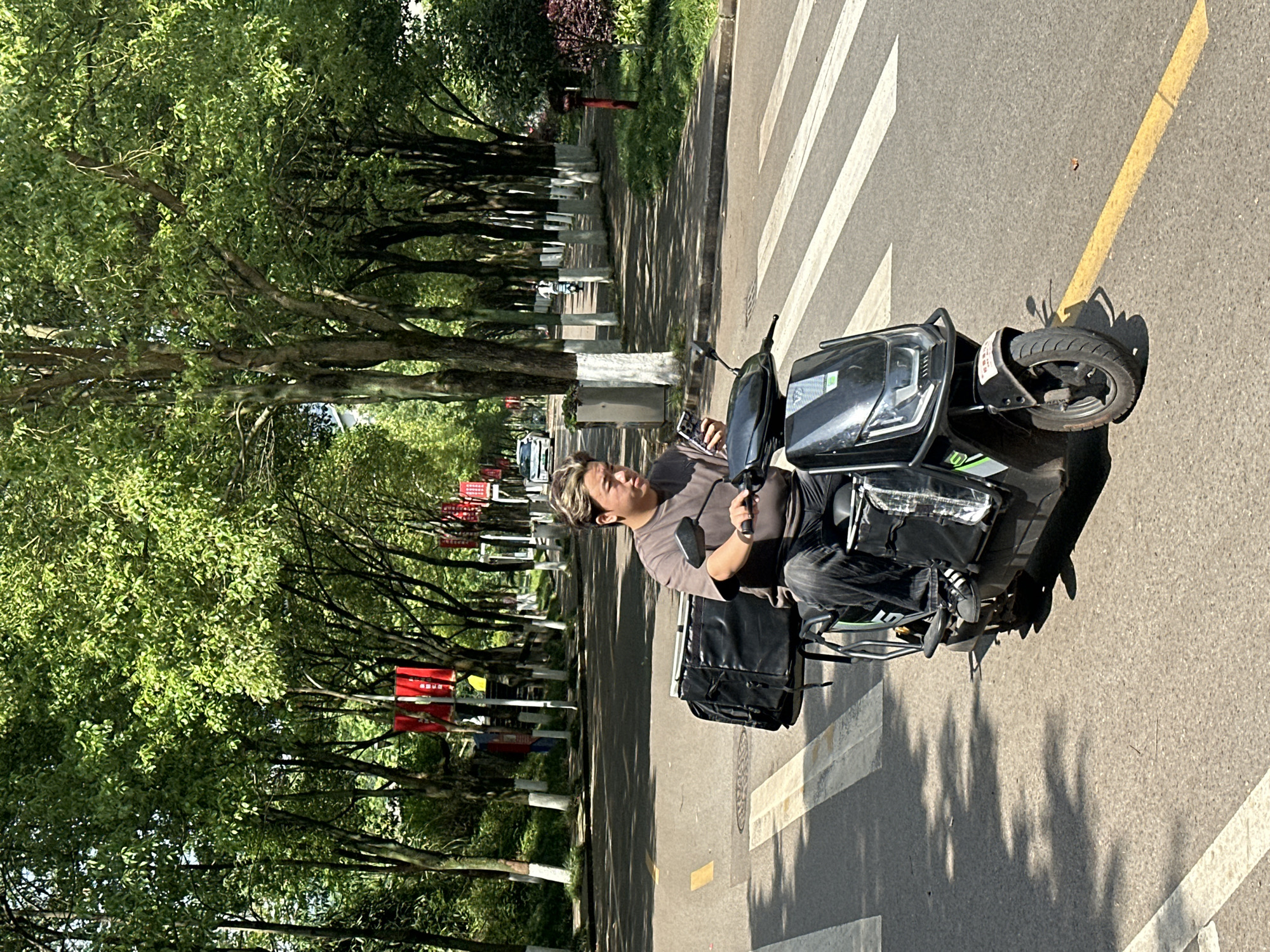 Electric vehicles spotted on Jiangjin streets during morning hours