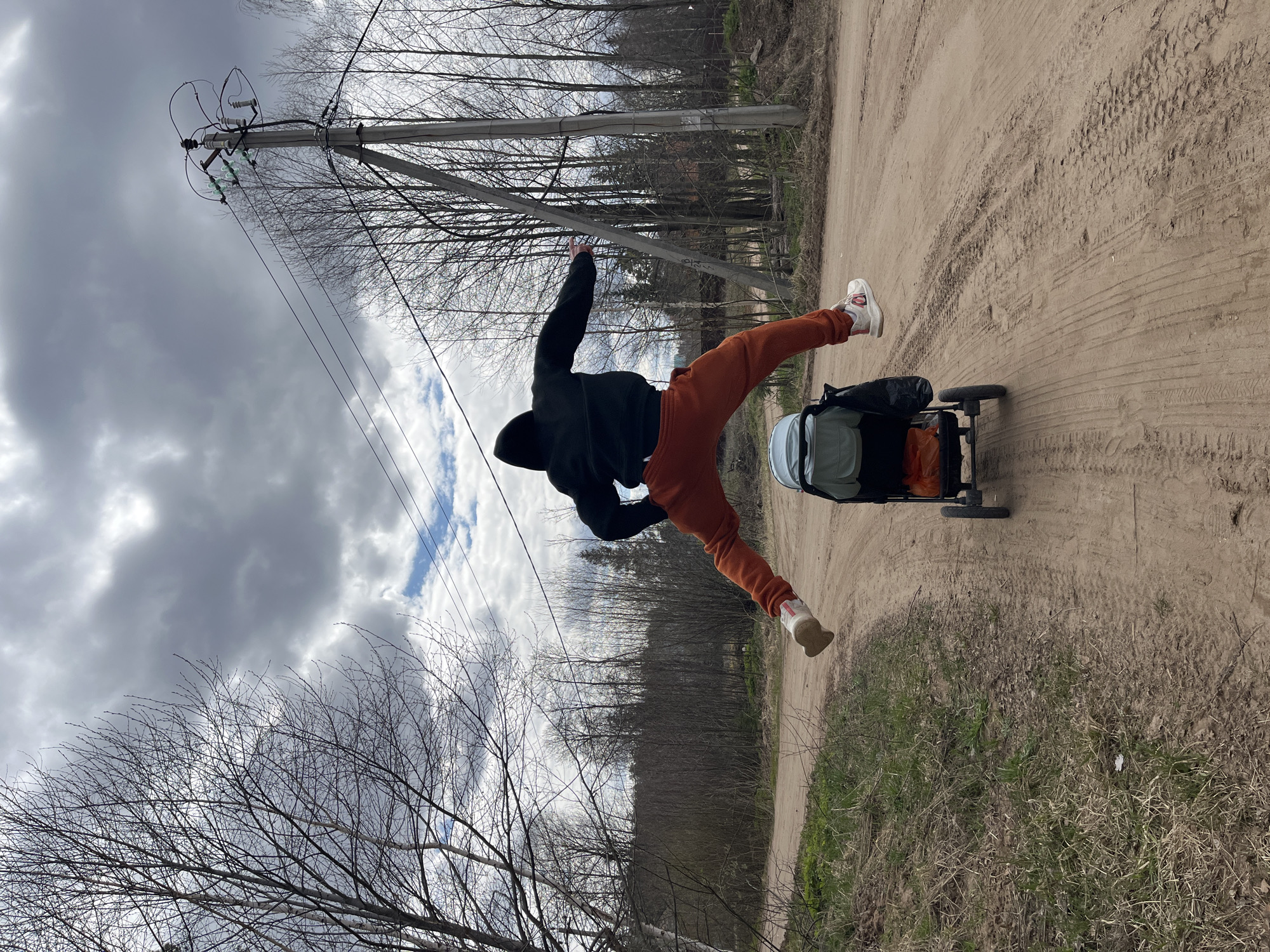 Forest acrobatics session documented in Chaikovsky, Russia
