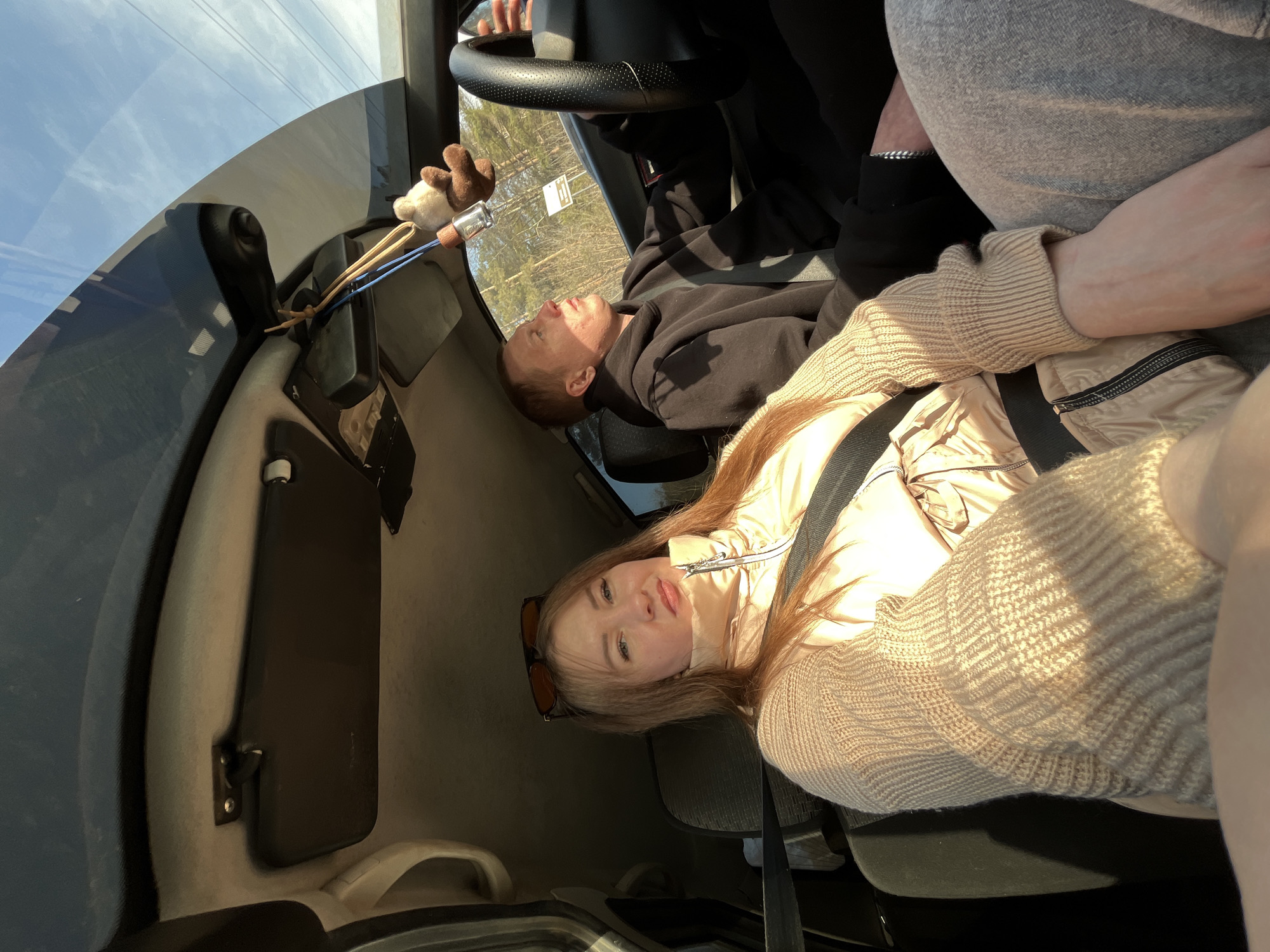 Casual moments captured in vehicles and moving scene in Chaikovsky