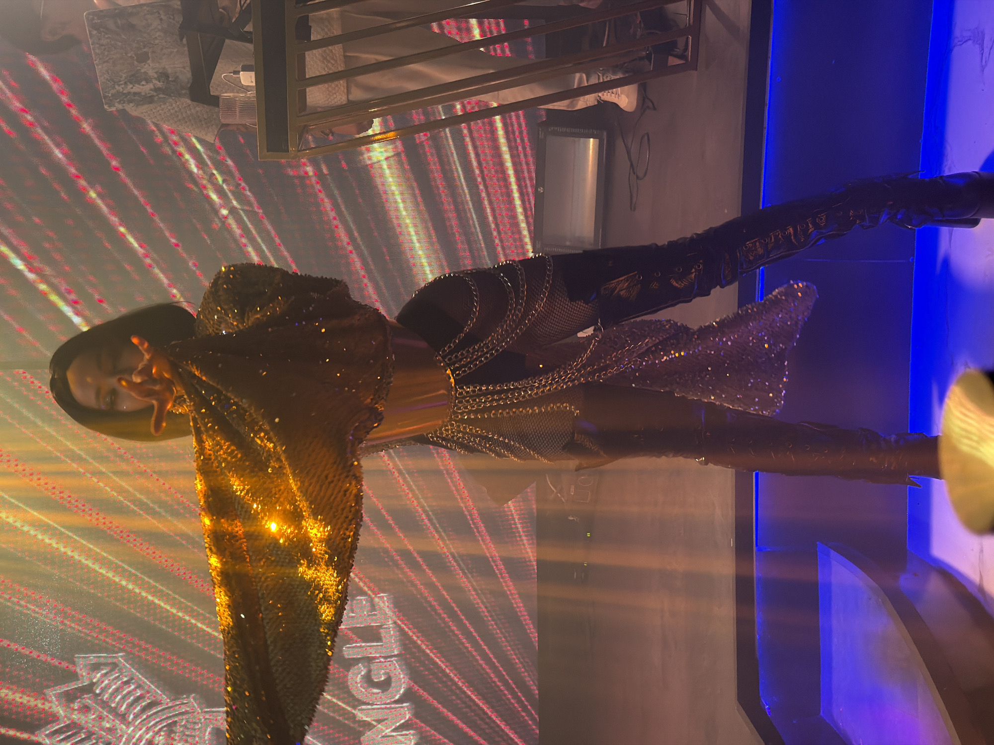 Evening entertainment show documented at The Jungle nightclub, Kazan