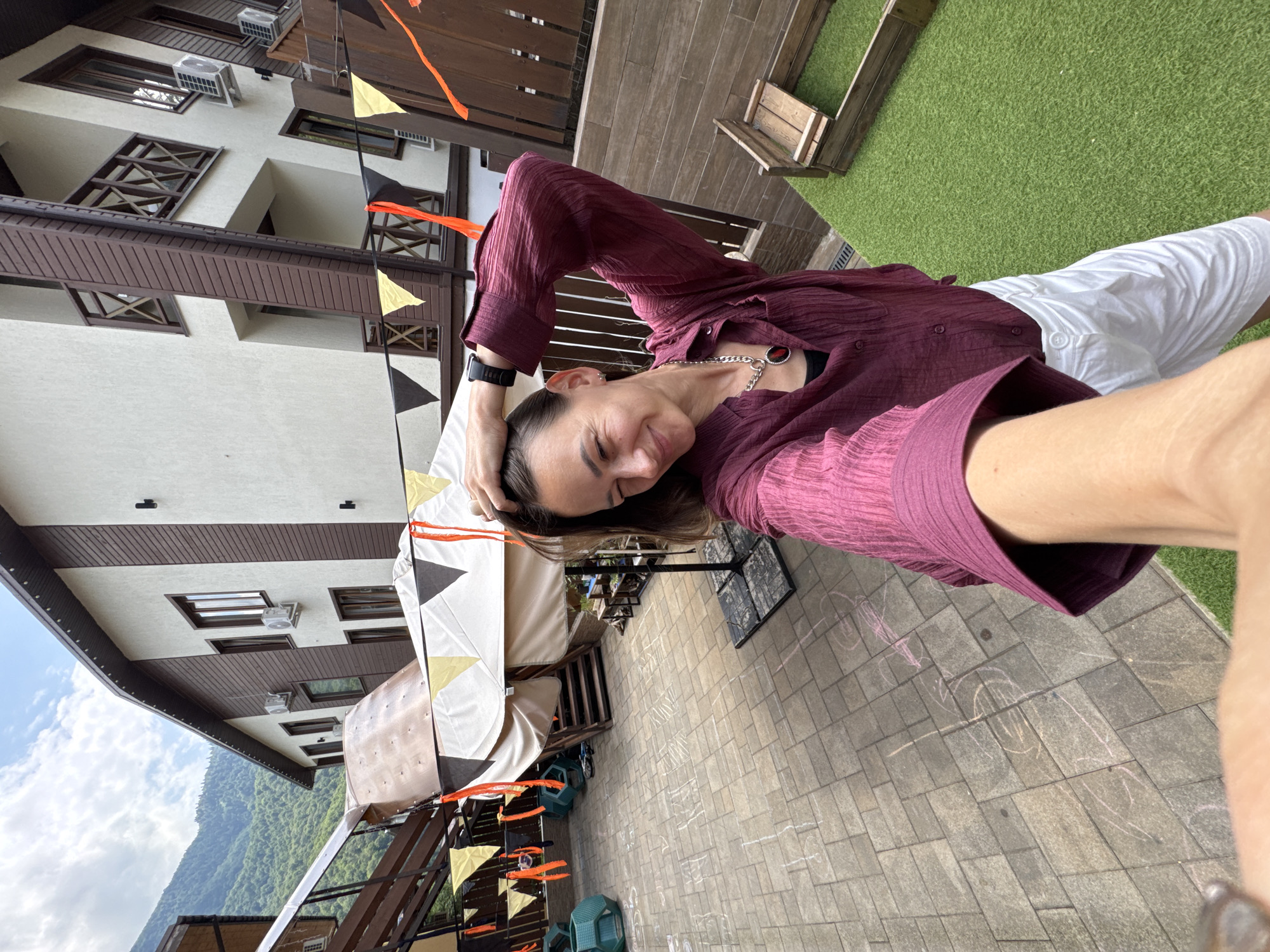 Lazy morning around Krasnaya Polyana's cafés and courtyards