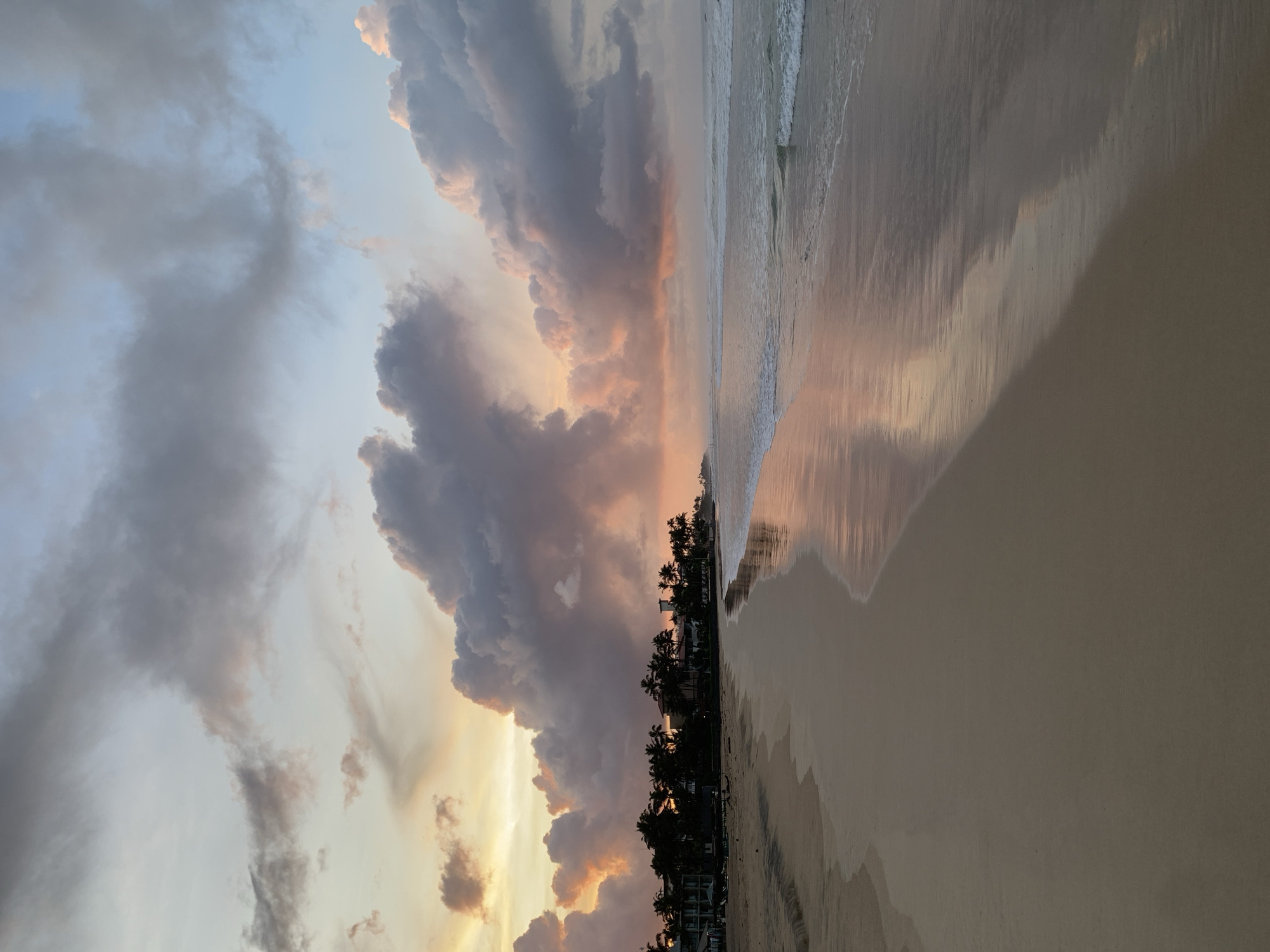 Dramatic sunset documented across Sri Lankan coastal towns