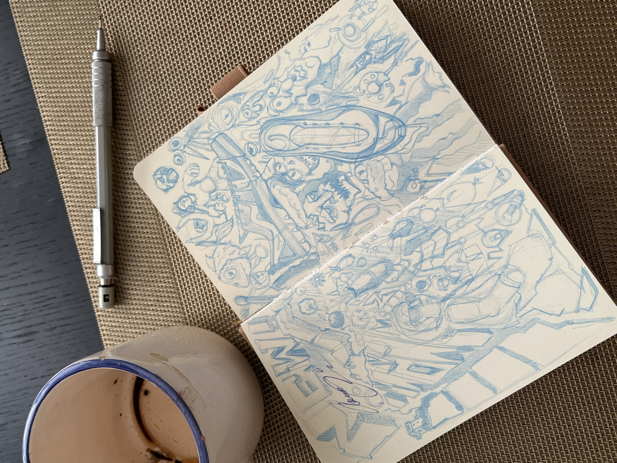 Sketching and car selfies on a Krasnoyarsk morning