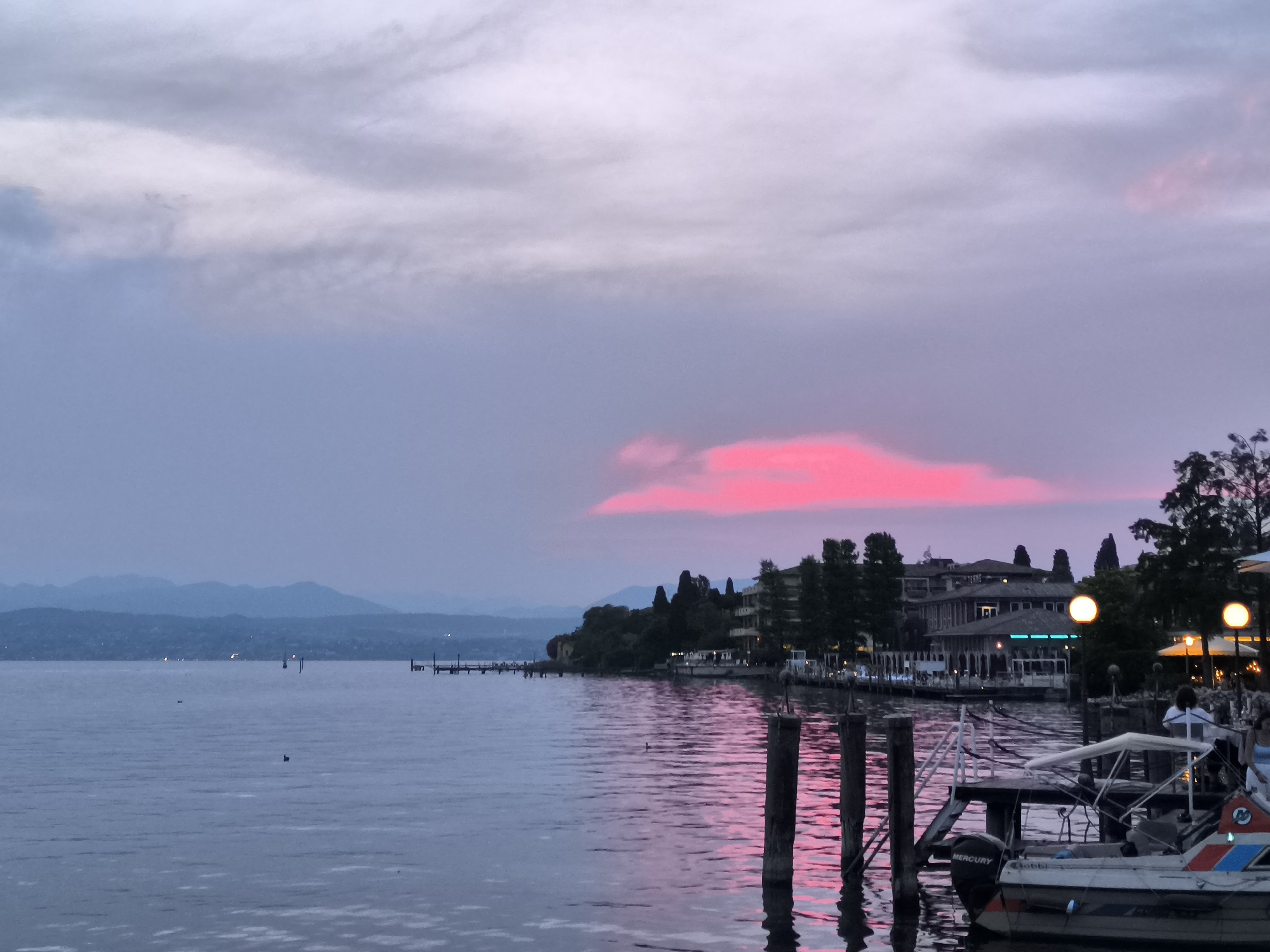 Evening stroll through Sirmione's castle, streets, and lakeshore