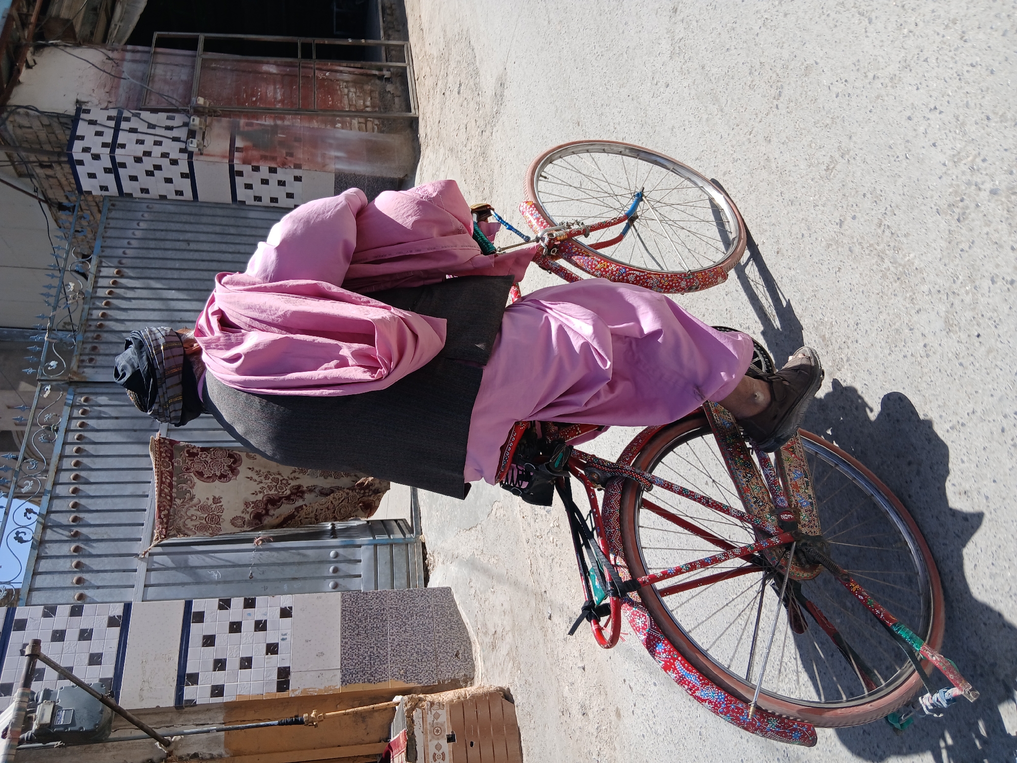 Morning street life documented in Quetta, Pakistan