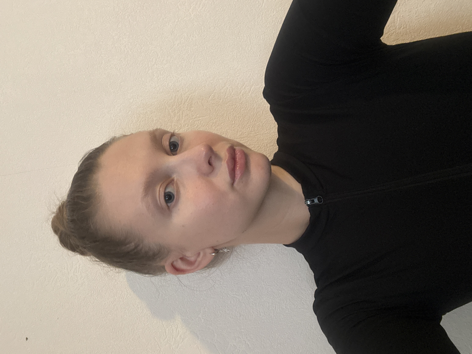 Woman documents workout routine and pet in Izhevsk