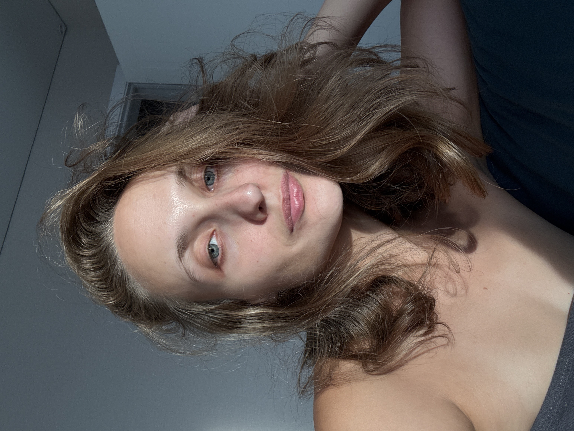 Portrait session in Подшивалово, natural light, outdoor setting