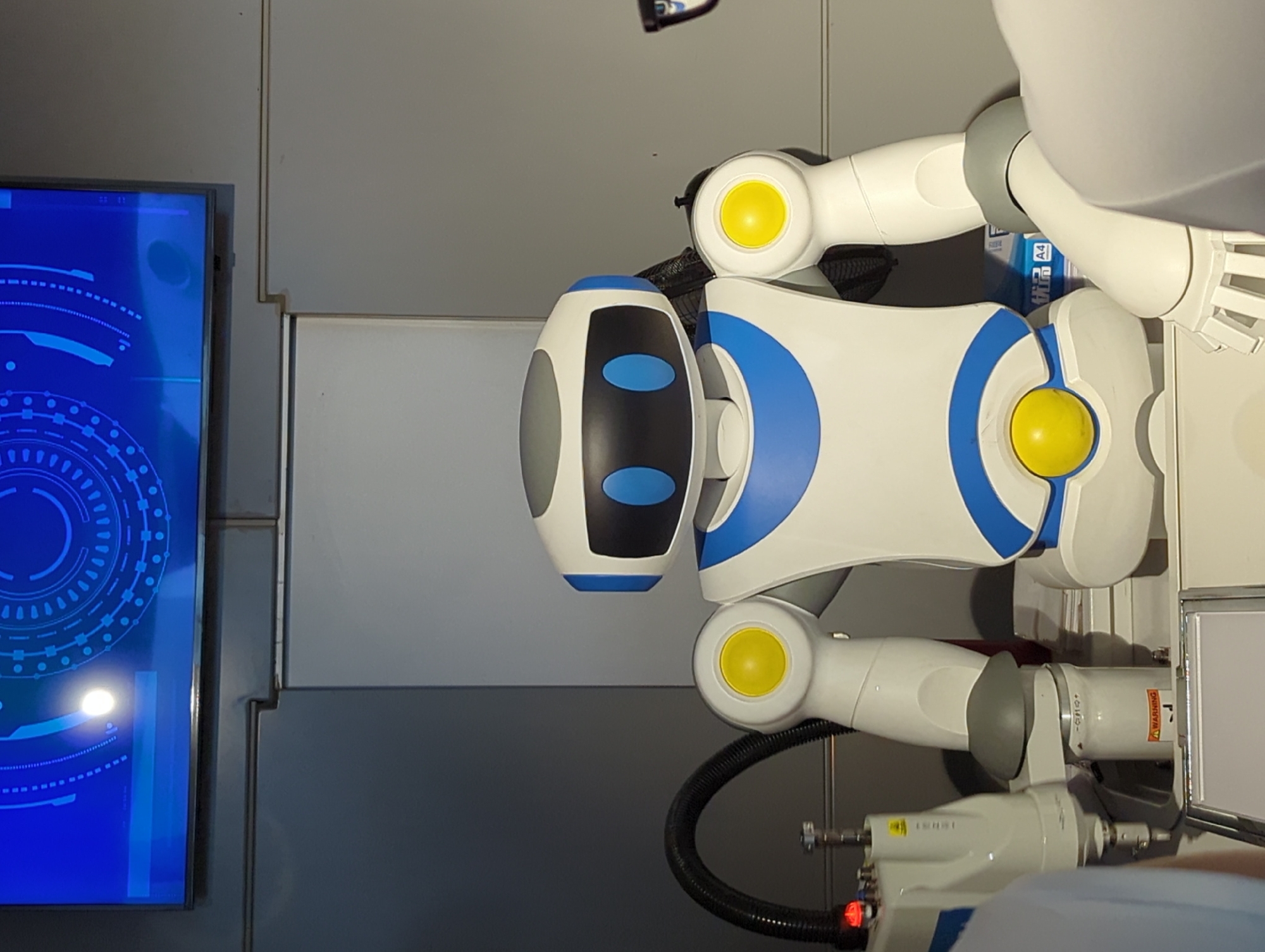 Space and robotics exhibition draws hands-on crowds in Chongqing